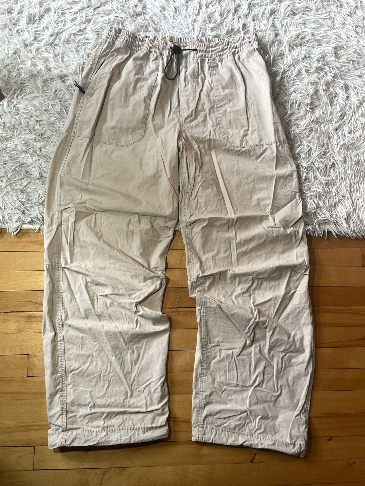 H&M × Vintage Beige baggy fit vintage parachute pants y2k Size US 32 / EU 48 - 1 Thumbnail