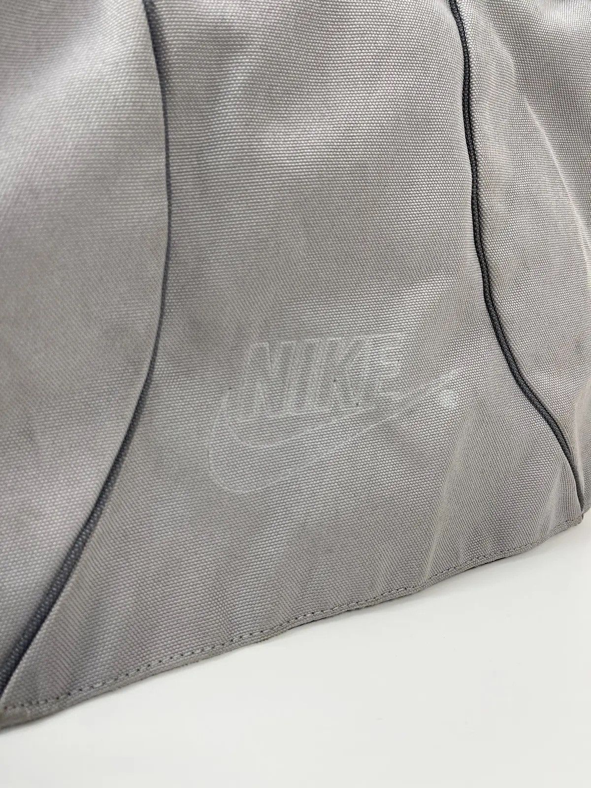 Nike Vintage Y2k Nike Messenger Bag Techwear Gorpcore Size ONE SIZE - 7 Thumbnail