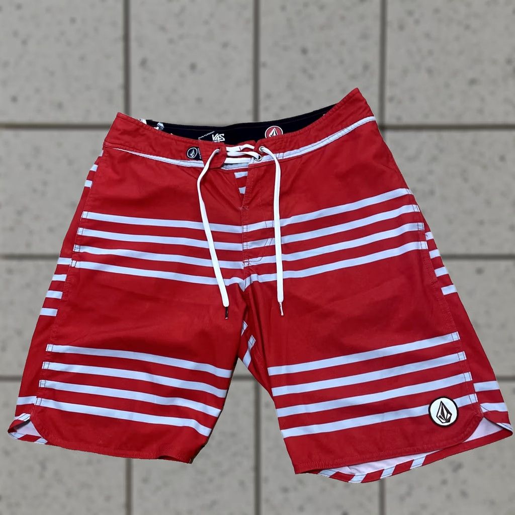 Volcom Volcom Pure FUNction V4S Board Shorts Swim Trunks Men 34 Red Stripe Cinch Fly Size US 32 / EU 48 - 1 Thumbnail