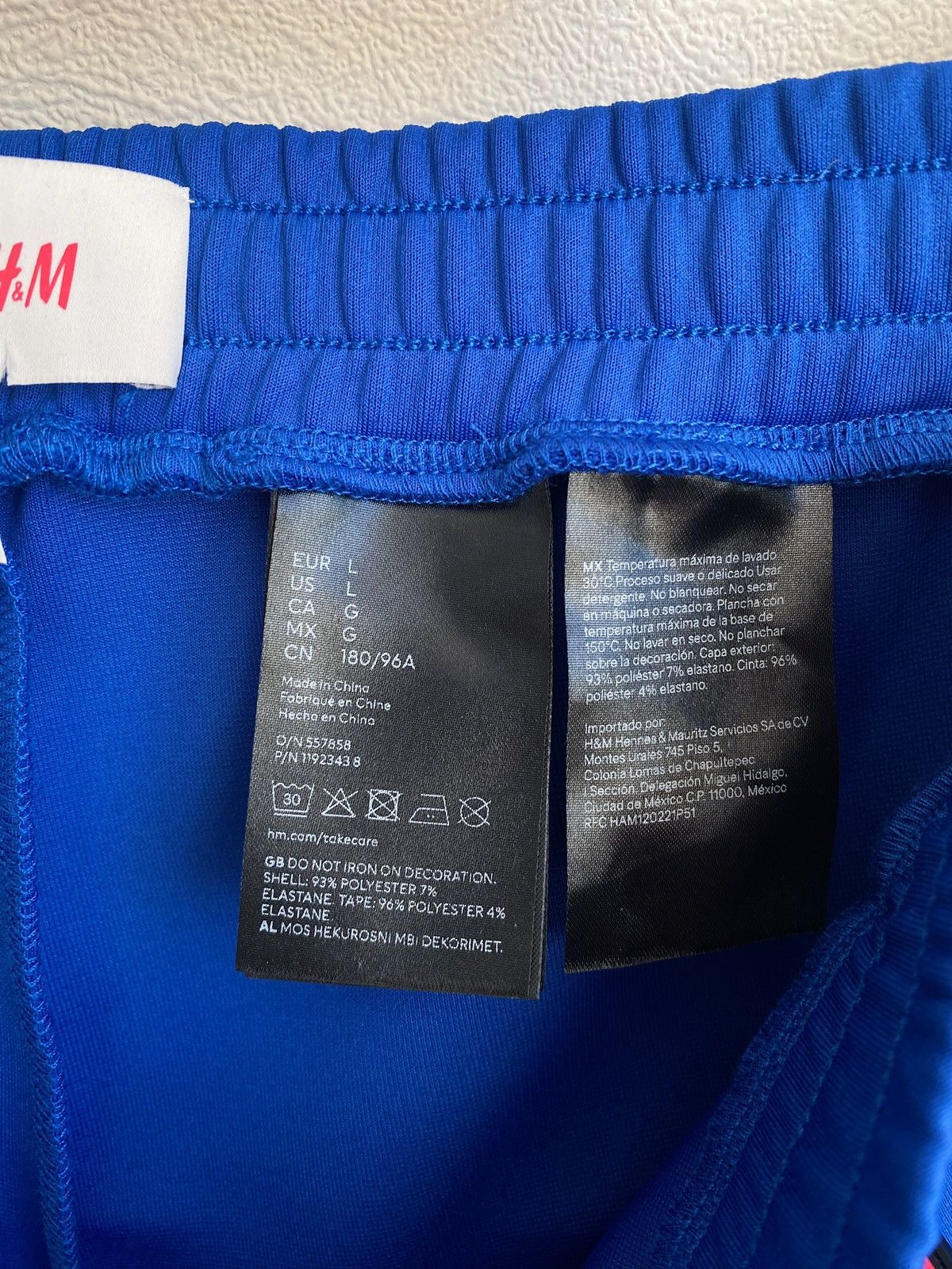H&M New Rabanne x H&M Unisex Appliqued Track Shorts Size US 34 / EU 50 - 14 Thumbnail