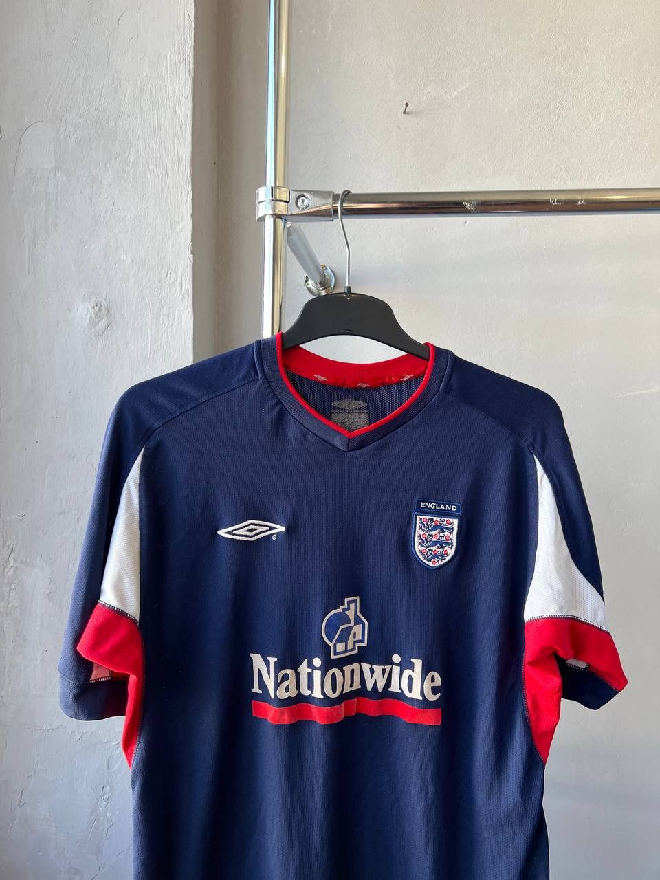 Umbro 2005/06 ENGLAND TEAM TRAINING SOCCER JERSEY FOOTBALL SHIRT L Size US L / EU 52-54 / 3 - 3 Thumbnail