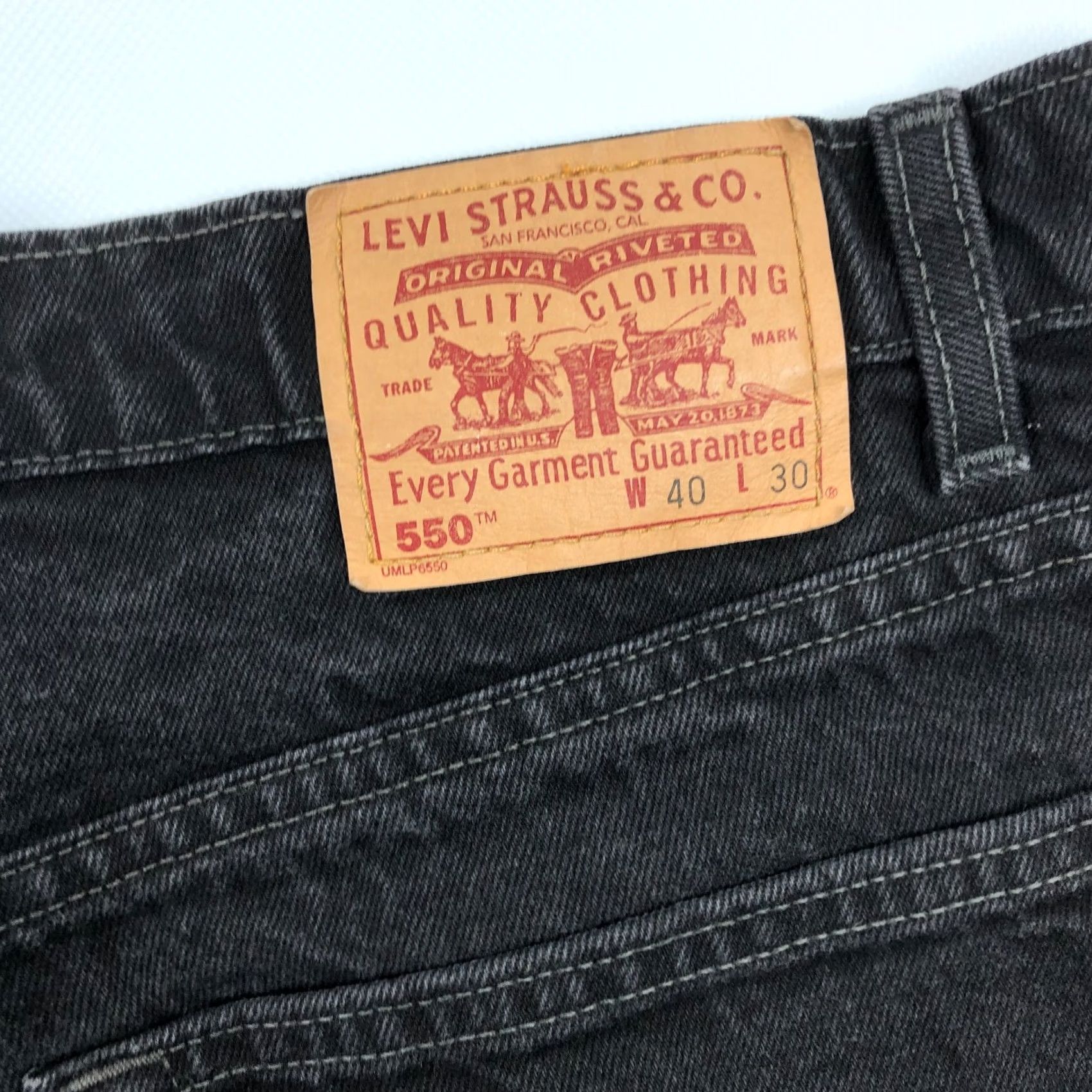Levi's VINTAGE Levi's 550 Jeans Mens 40x30 Black Denim Pants Straight 5-Pocket Regular Waist 40in Dark Denim Grunge USA Mens Size US 40 / EU 56 - 5 Thumbnail