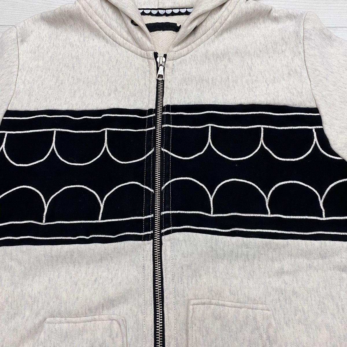 Kaws KAWS Original Fake Teeth Hoodie Jacket Size US L / EU 52-54 / 3 - 4 Thumbnail