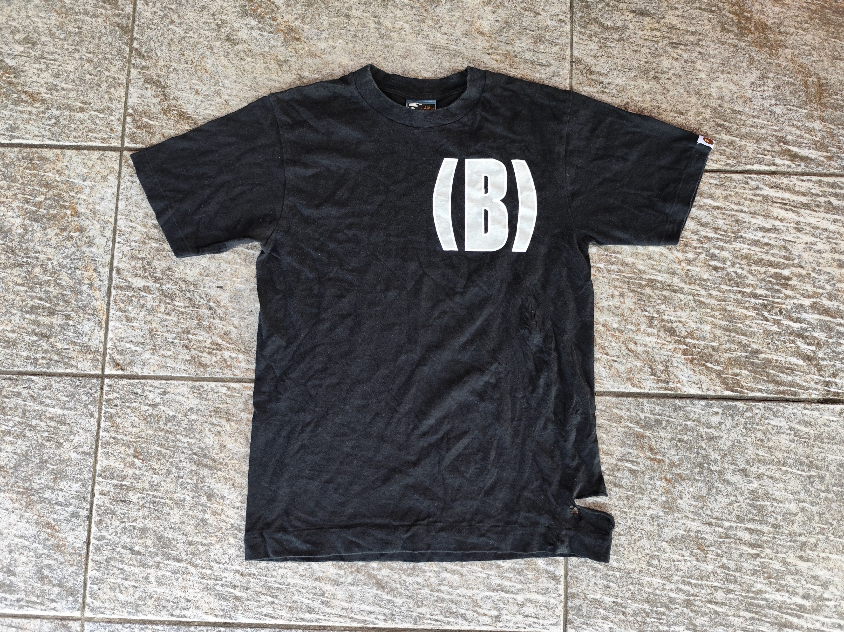 Bape × Vintage (B) Tee Size US S / EU 44-46 / 1 - 1 Thumbnail