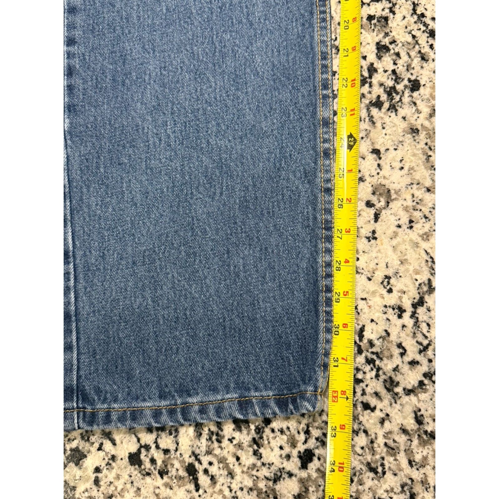 Levi's VINTAGE Levi's 505 Jeans Men Regular Fit 42x32 Straight Leg Denim Medium Wash Blue Size US 42 / EU 58 - 2 Thumbnail