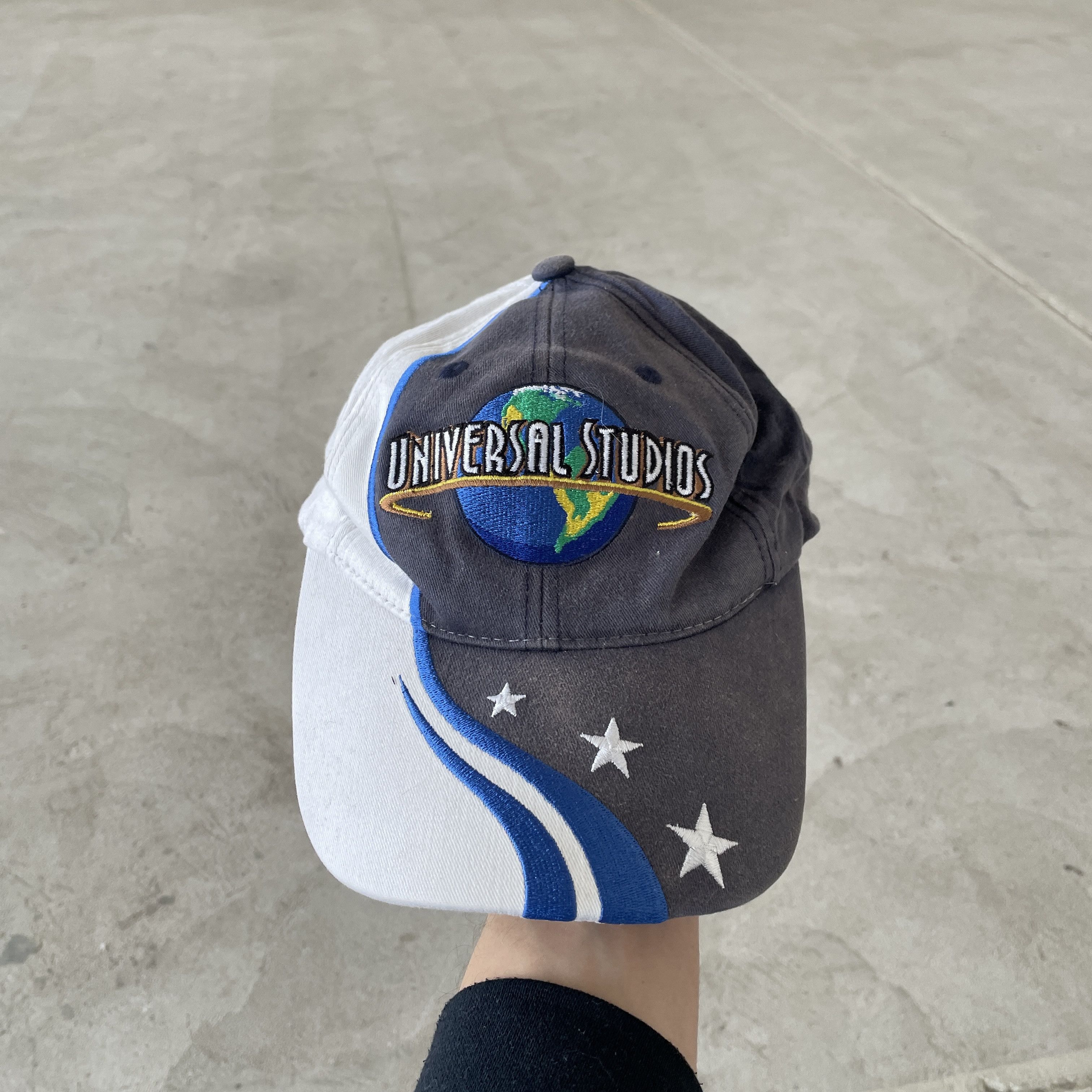 Universal Studios Universal Studios Embroidered Star Navy Blue White Strapback Size ONE SIZE - 2 Thumbnail