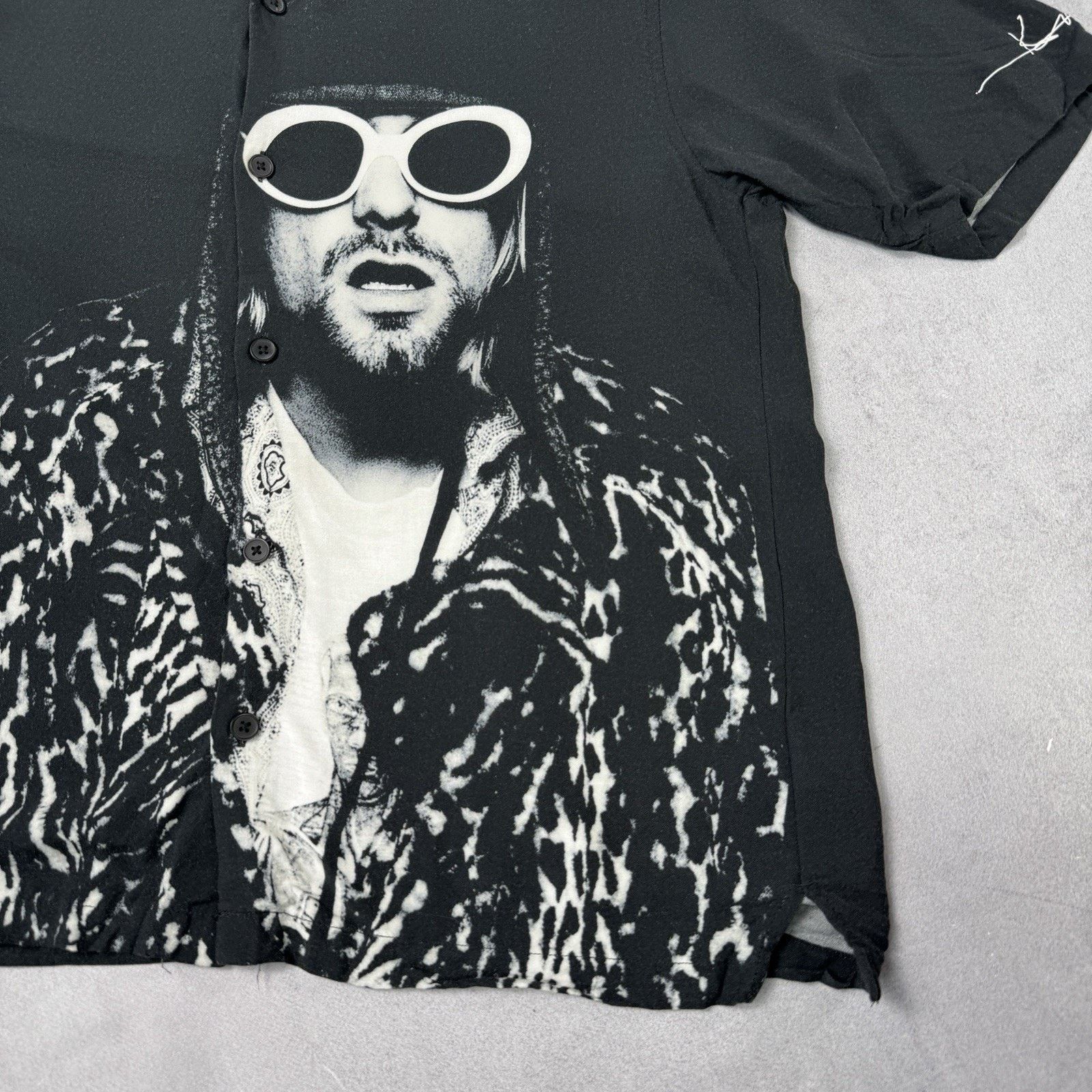 H&M H&M Kurt Cobain Overprint Button Up Men Shirt Short Sleeve Size US S / EU 44-46 / 1 - 9 Thumbnail