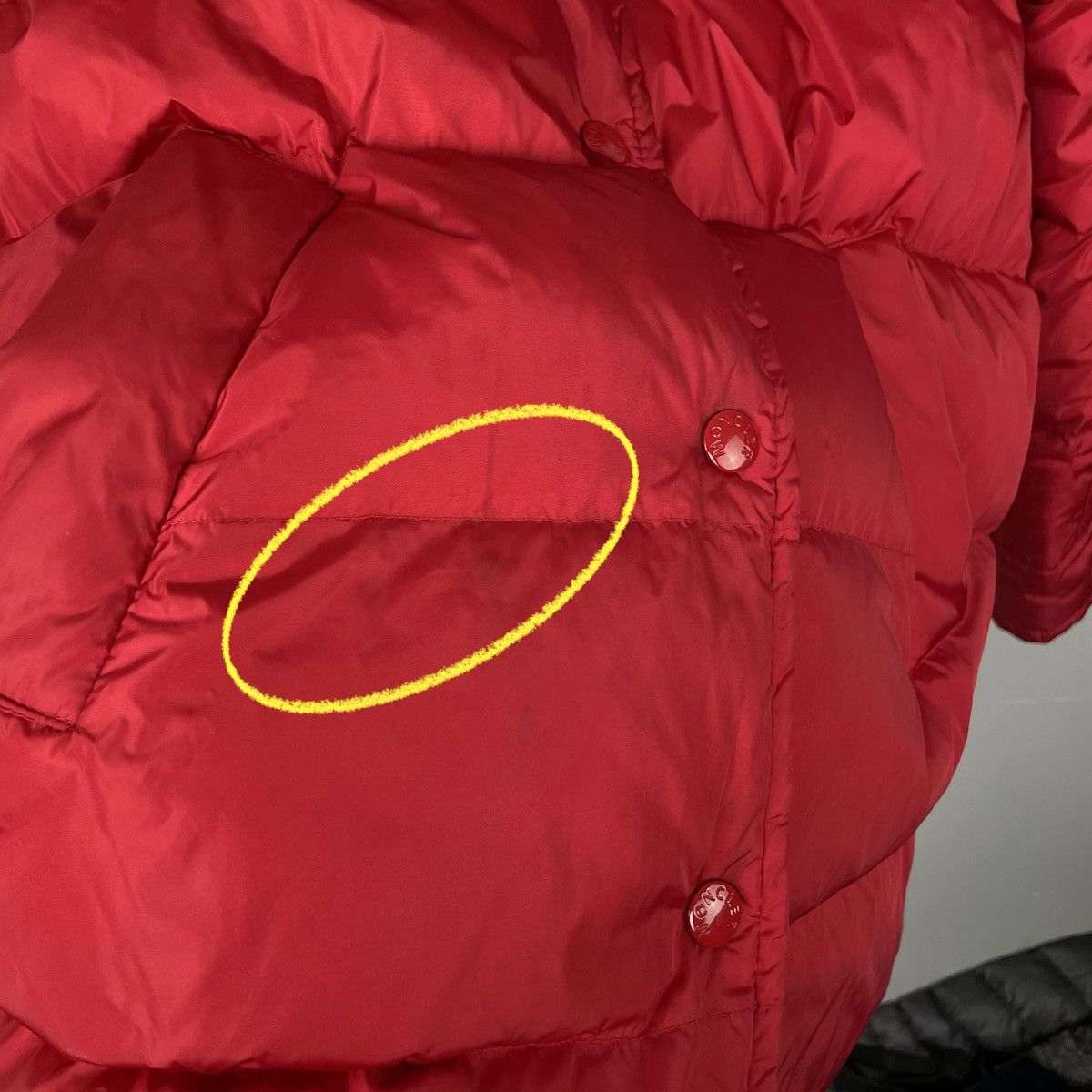 Moncler Moncler MESANGE GIUBBOTTO Women’s Down Jacket Fur size XS Size XS / US 0-2 / IT 36-38 - 19 Thumbnail