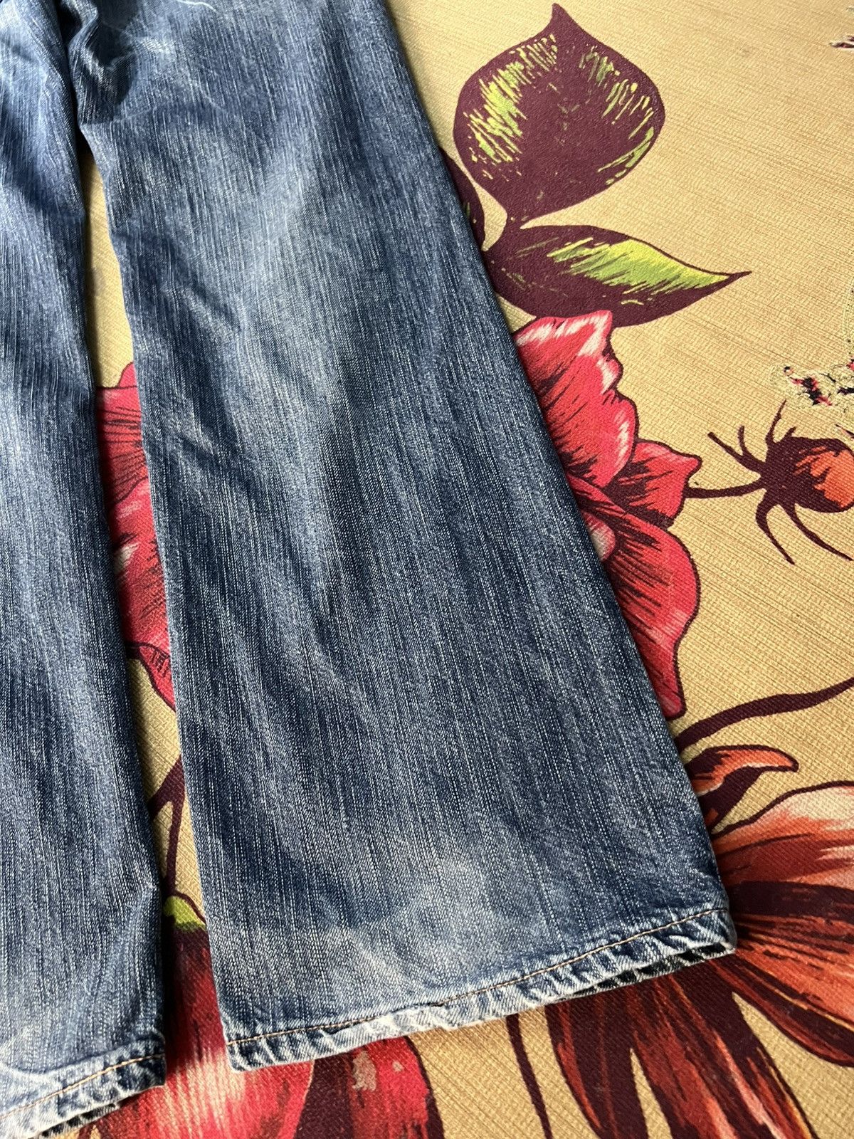 Edwin × Japanese Brand × Vintage EDWIN EXCLUSIVE VINTAGE BUFFALO HEAD DISTRESS JEANS Size US 29 - 12 Thumbnail