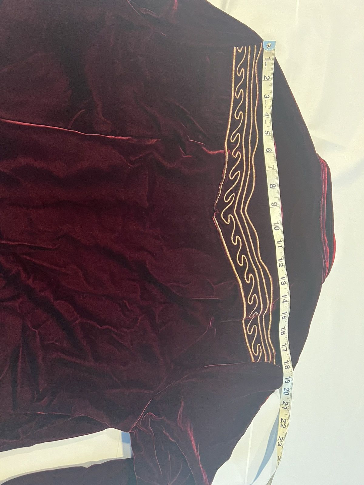 Saint Laurent Paris Saint Laurent men’s gold trim velvet shirt. 16.5/42. $1290 Size US L / EU 52-54 / 3 - 3 Thumbnail