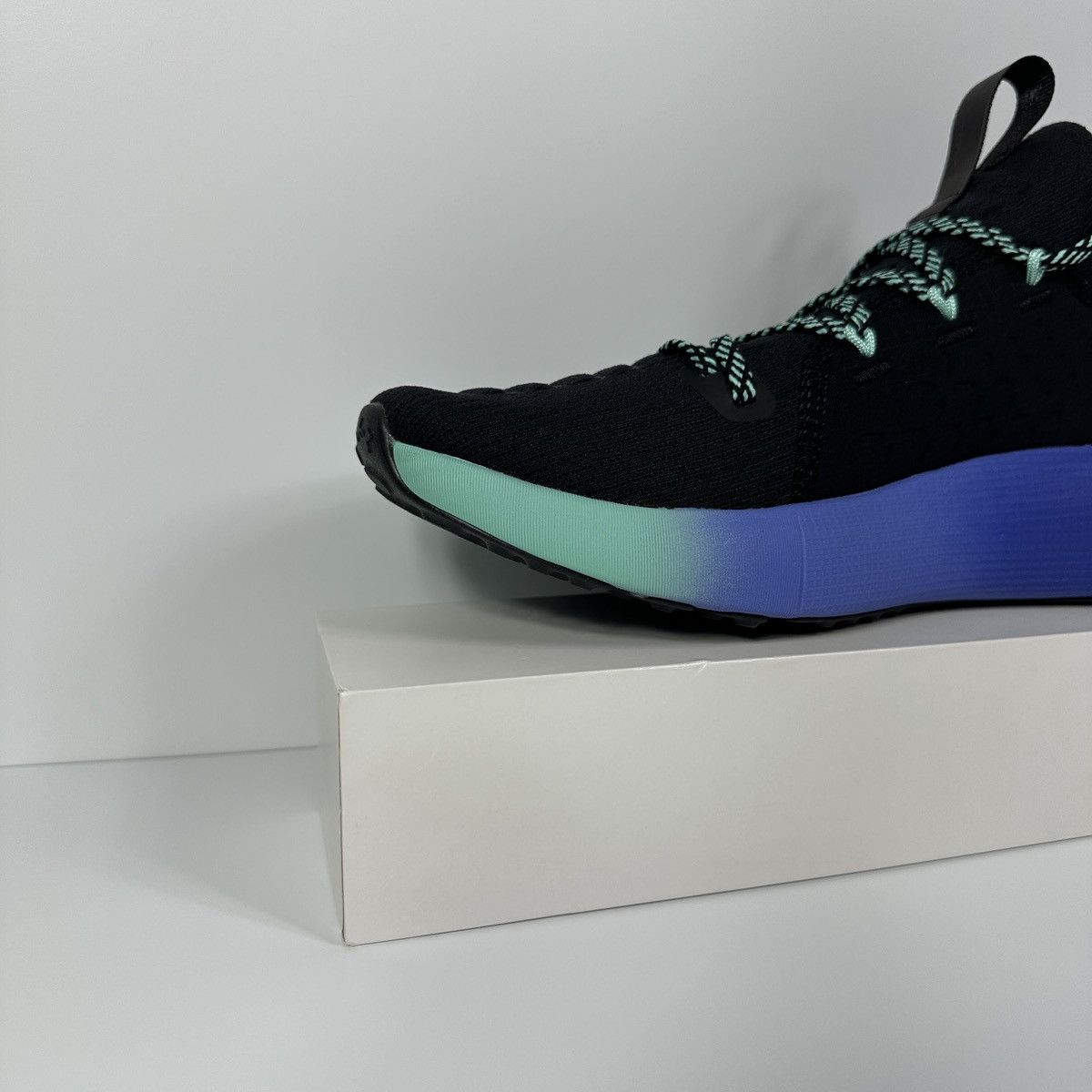 Under Armour HOVR PHANTOM 3 DEEP PERIWINKLE RUNNING SHOE INTELLIKNIT BLUE Size US 10 / EU 43 - 6 Thumbnail