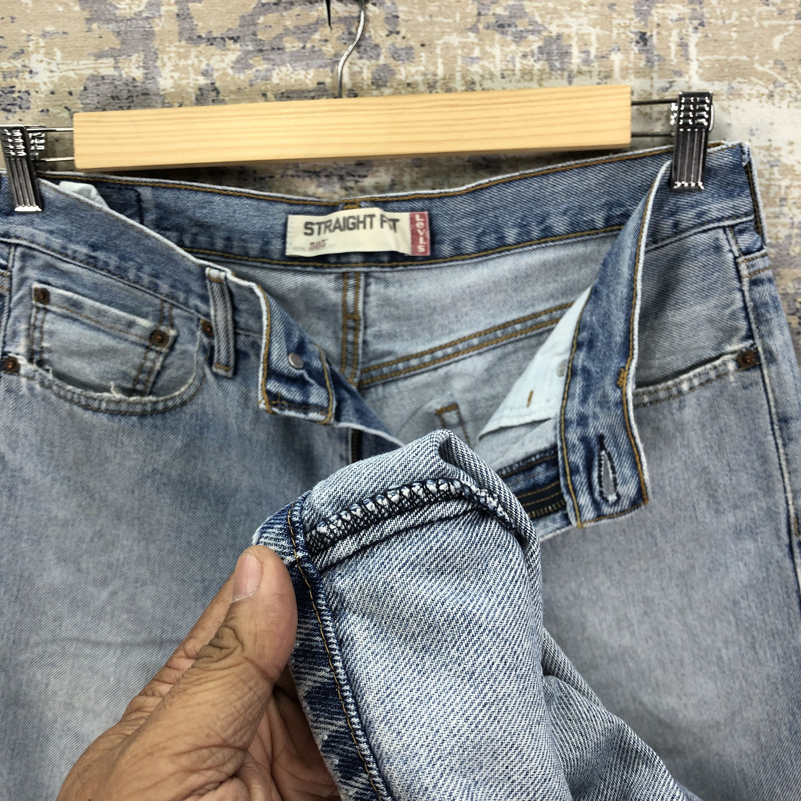Levi's Vintage Levis 505 Light Wash Jeans Levi's Sun Faded Denim Size US 32 / EU 48 - 8 Thumbnail