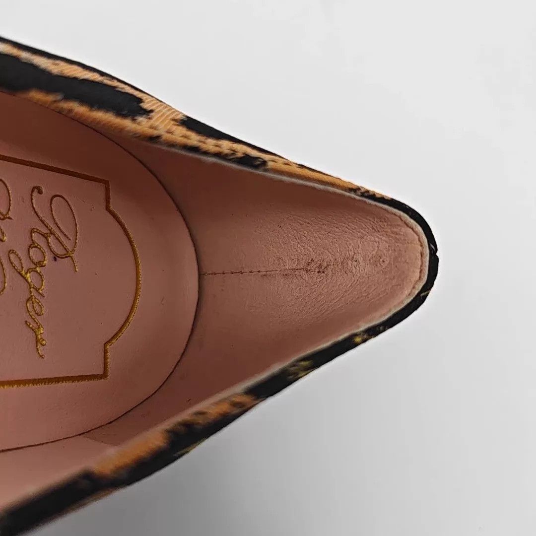 Roger Vivier RV 37 Women's Shoe Size US 6.5 / IT 36.5 - 3 Thumbnail