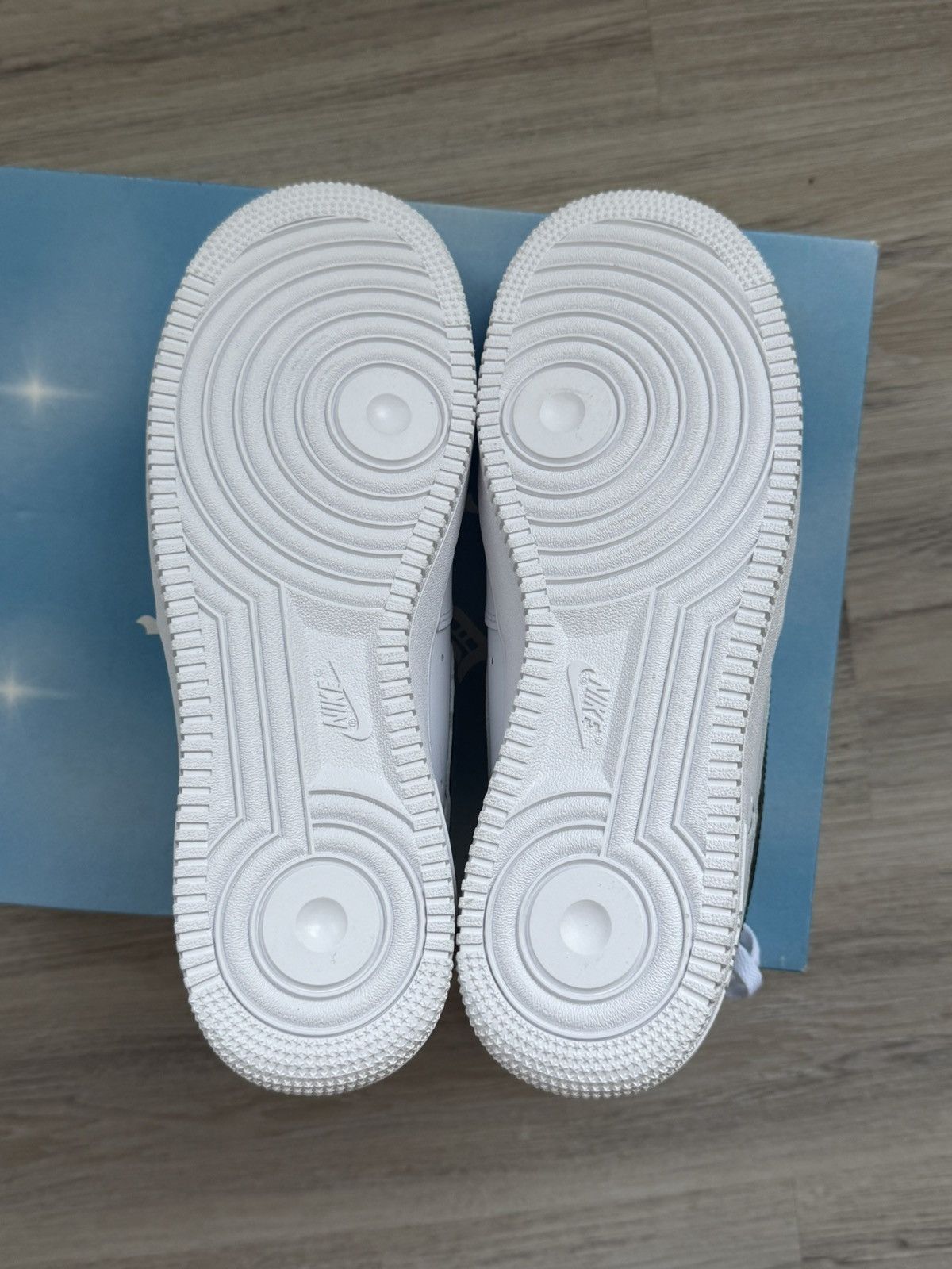 Born X Raised × Nike Nike x Born x Raised F&F Sadie Hawkins Air Force 1 Low Size US 10.5 / EU 43-44 - 8 Thumbnail
