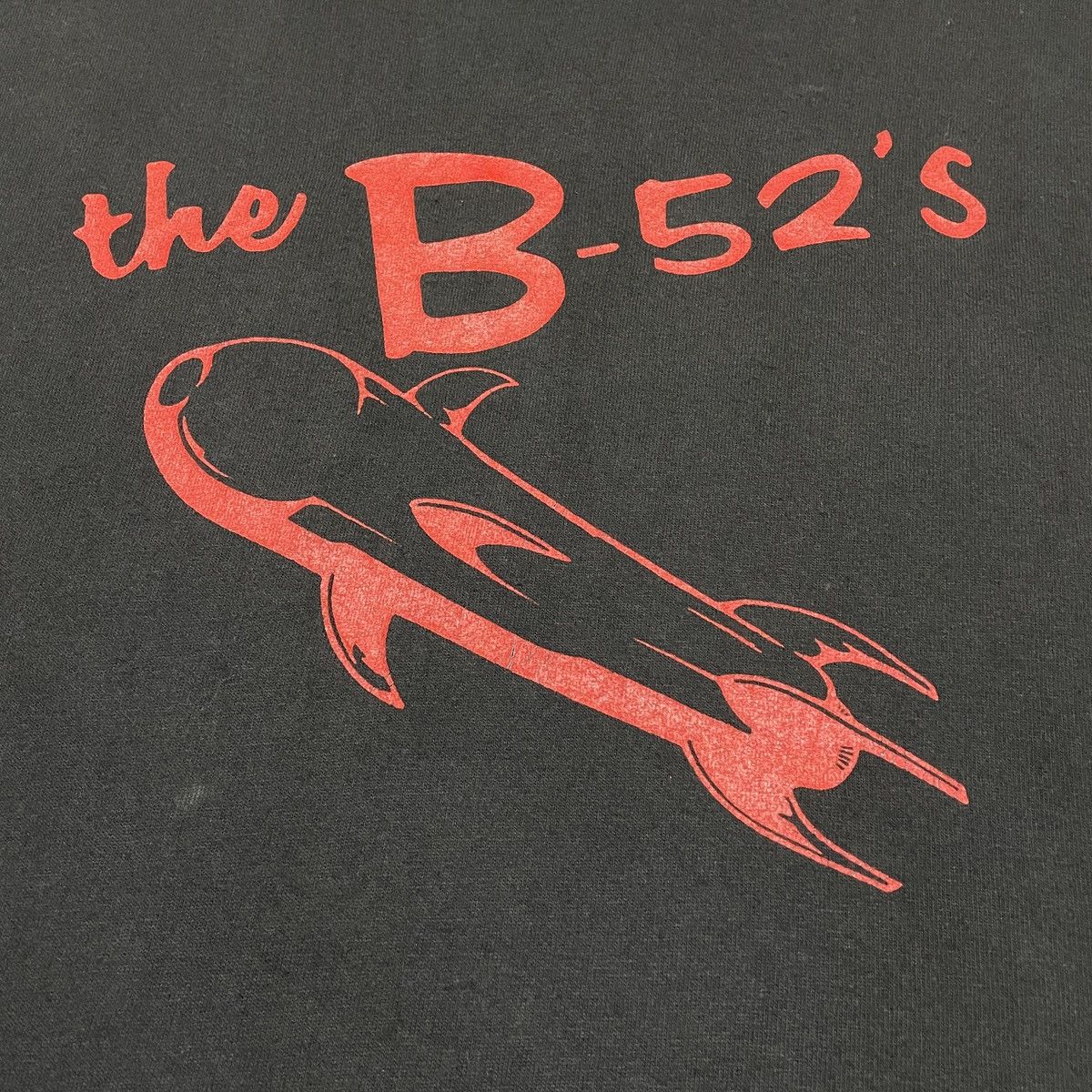 Band Tees The B-52s Nude On The Moon Tour 2002 T-shirt Size US XL / EU 56 / 4 - 2 Thumbnail