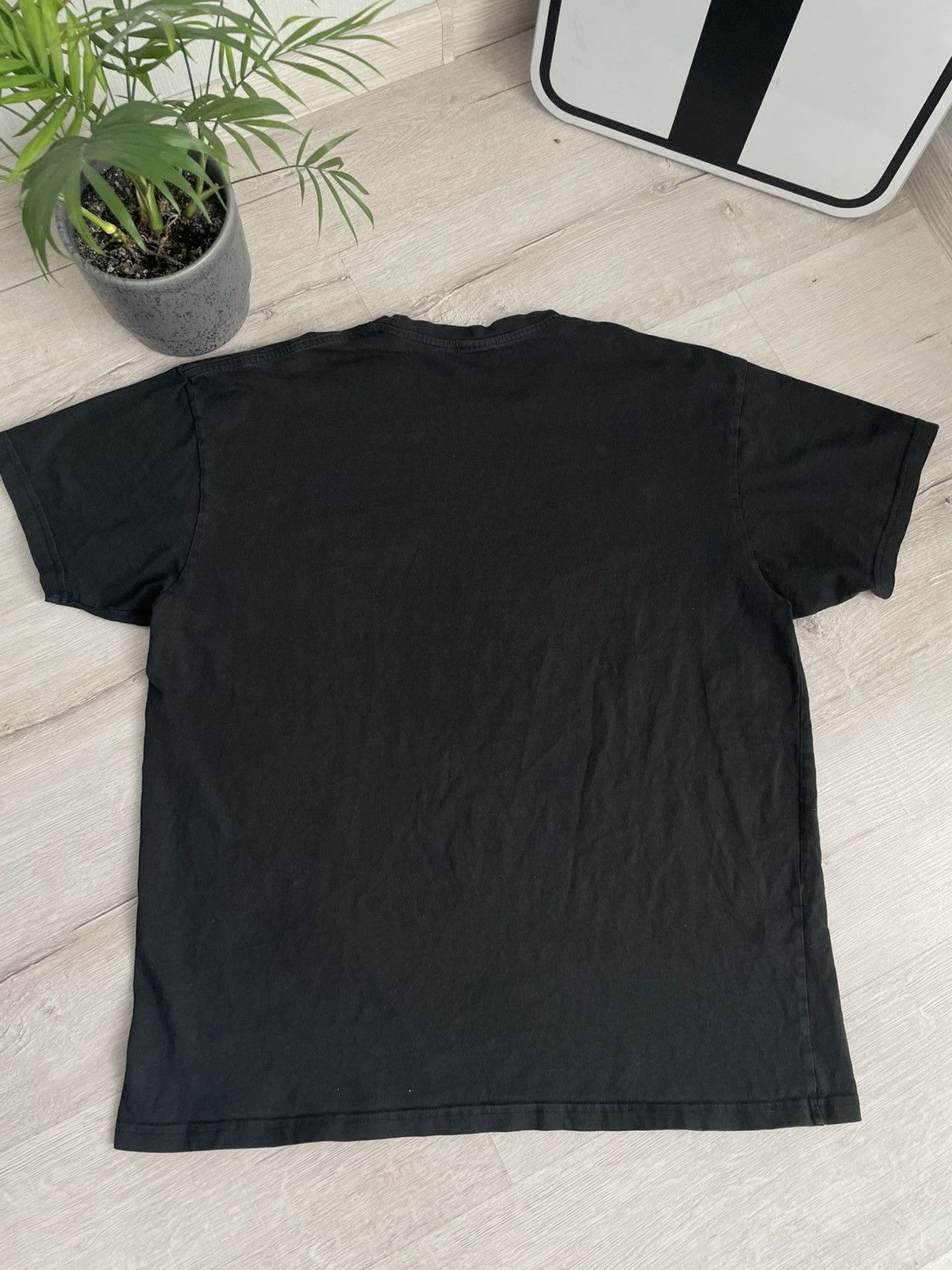 Mercedes-Benz Vintage 90s Mercedes Benz Small Logo Faded T-shirt Race F1 Size US L / EU 52-54 / 3 - 7 Thumbnail