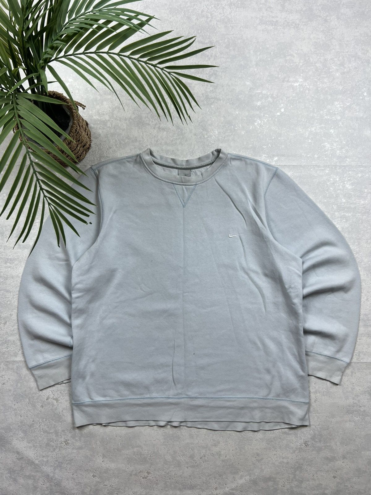 Nike 90s Nike Swoosh Vintage Y2K Oversized Blank Retro Sweatshirt Size US L / EU 52-54 / 3 - 1 Thumbnail