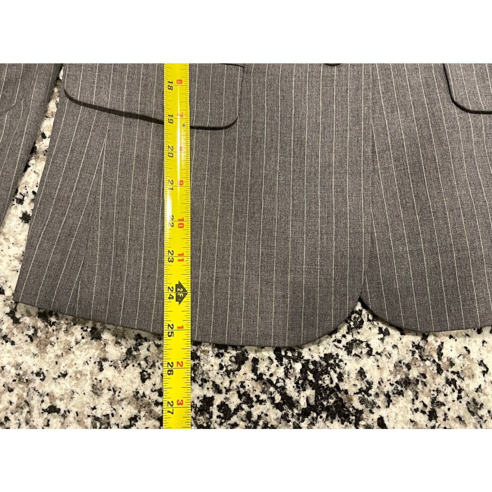 Brooks Brothers Brooks Brothers Red Fleece Blazer Wool Jacket Tollegno 1900 Gray Striped Sz 6 Women Regular Short Plaid Button Size M / US 6-8 / IT 42-44 - 2 Thumbnail