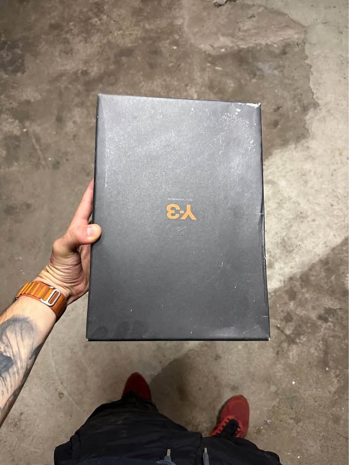 Y-3 Y3 runners in Oliver green Size 10 Size US 10 / EU 43 - 6 Thumbnail