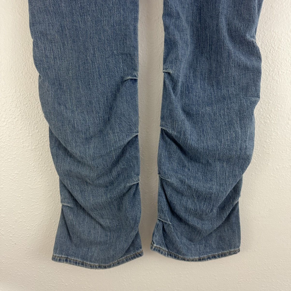 Anthropologie PILCRO Anthropologie Faded Wash Low-Rise Ruched Boot Jeans Size 30" / US 8 / IT 44 - 11 Thumbnail