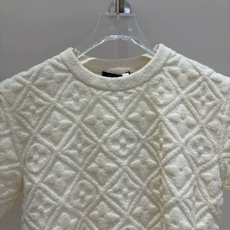 Louis Vuitton Louis Vuitton 24 Beige logo embossed full printed wool rou Size US M / EU 48-50 / 2 - 3 Thumbnail
