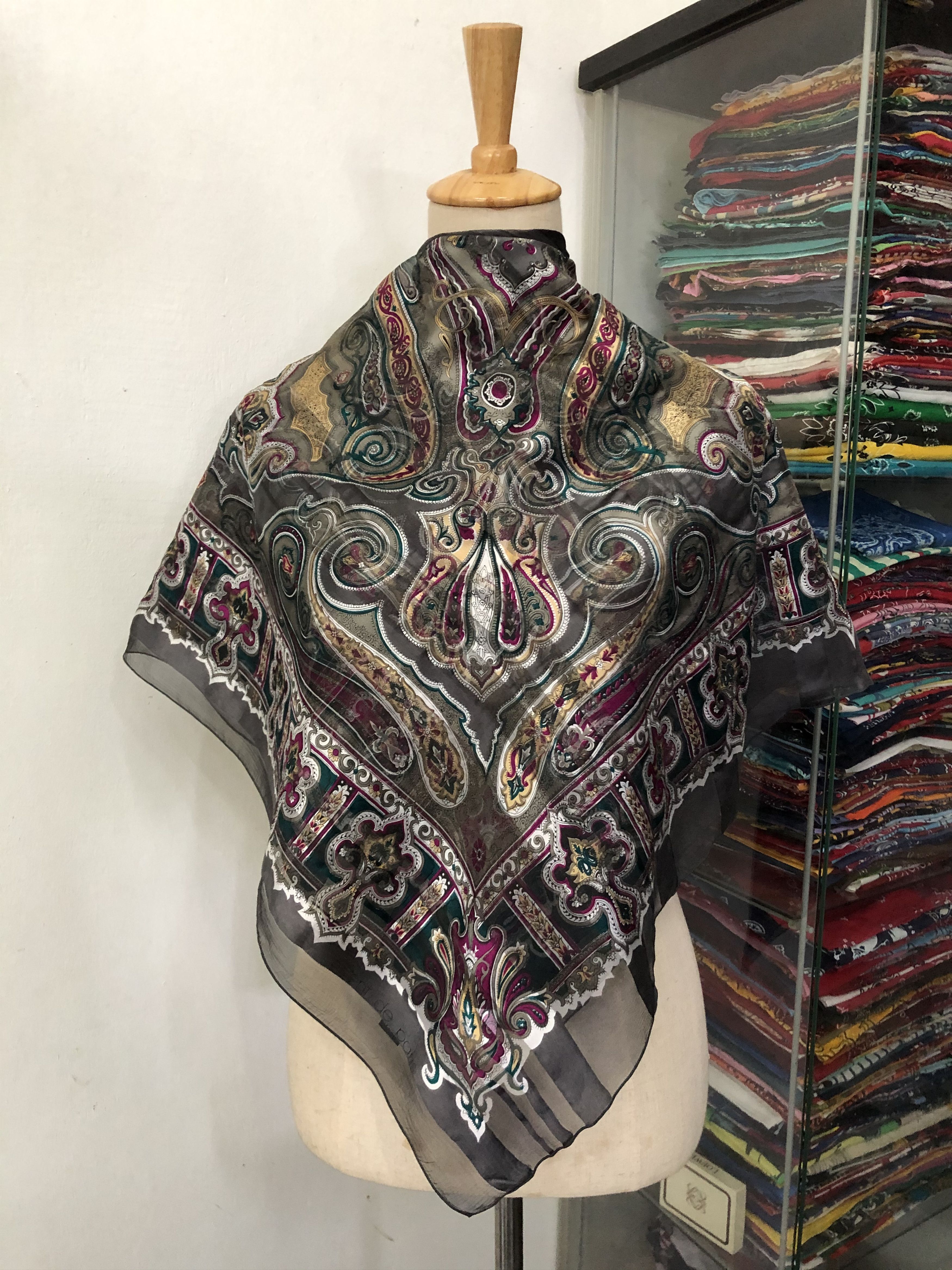 Vintage Vintage Silk Scarf Size ONE SIZE - 1 Thumbnail