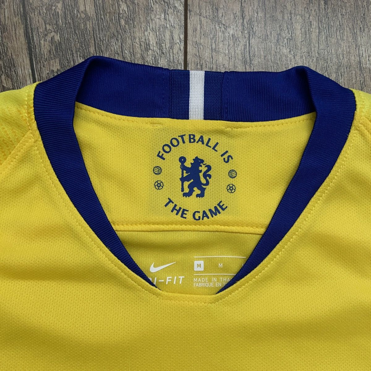 Nike 2018/19 Nike Chelsea FC Away Soccer Shirt/Jersey Size US M / EU 48-50 / 2 - 4 Thumbnail