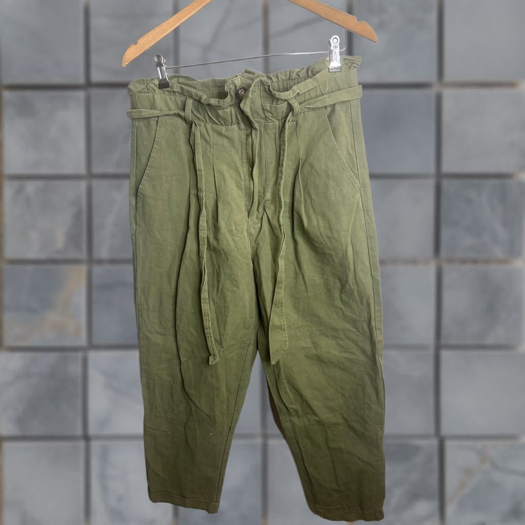 7 For All Mankind 7 For All Mankind Womens Medium Green Paperbag High Rise Belted Cropped Pants Size 32" / US 10 / IT 46 - 1 Thumbnail
