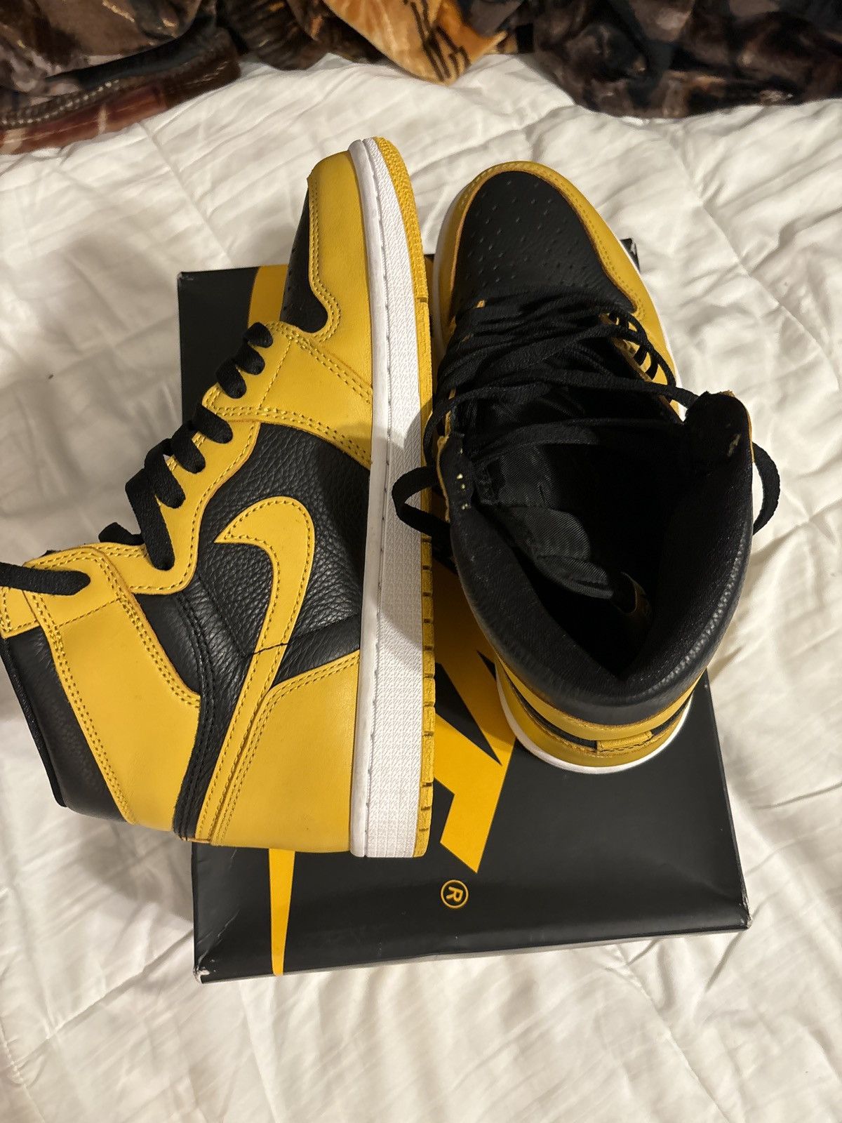 Jordan Brand × Nike Air Jordan 1 Size US 8 / EU 41 - 6 Thumbnail