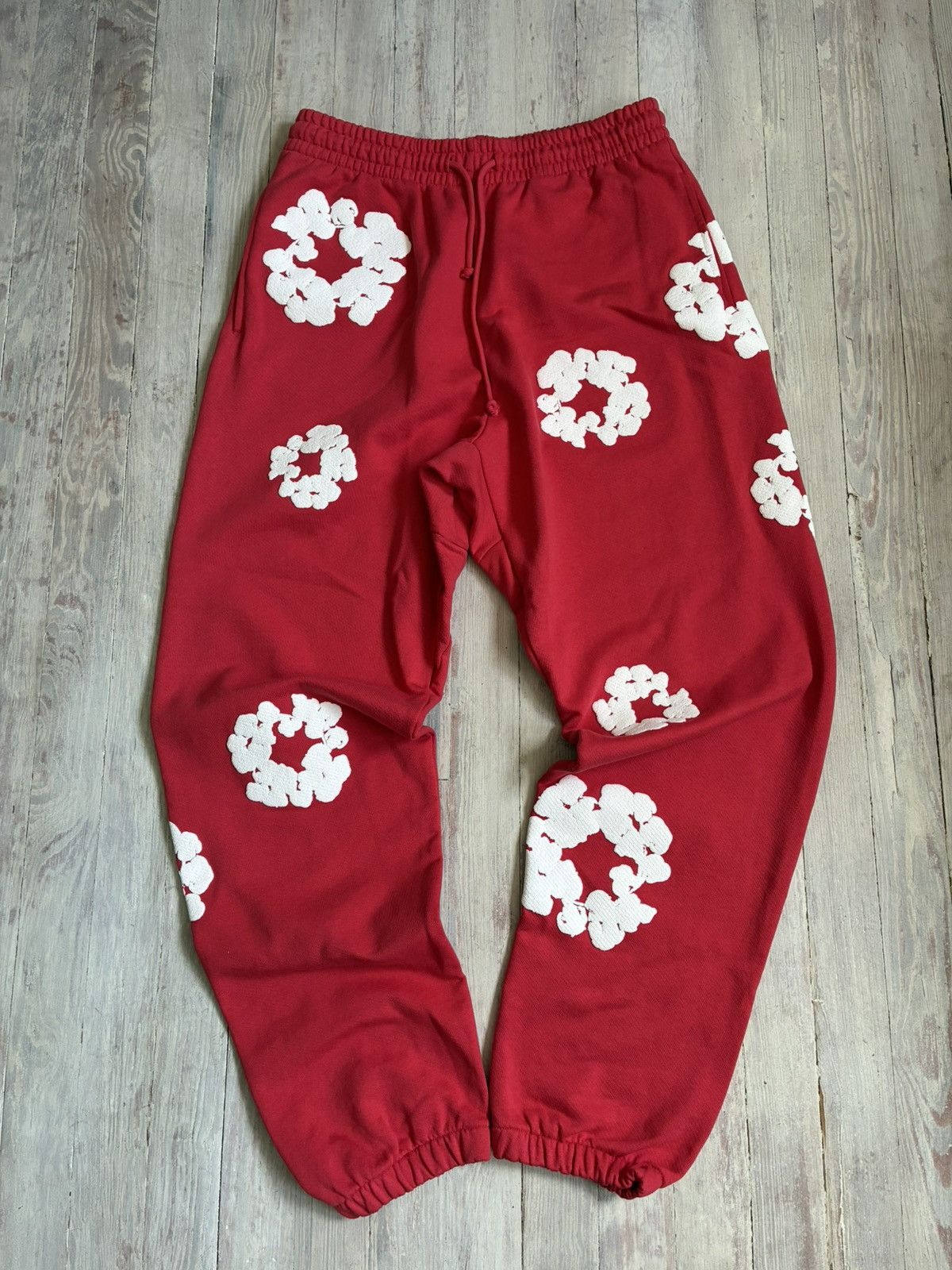DENIM TEARS Denim Tears Wreath Sweatpants Medium Size US 32 / EU 48 - 1 Thumbnail