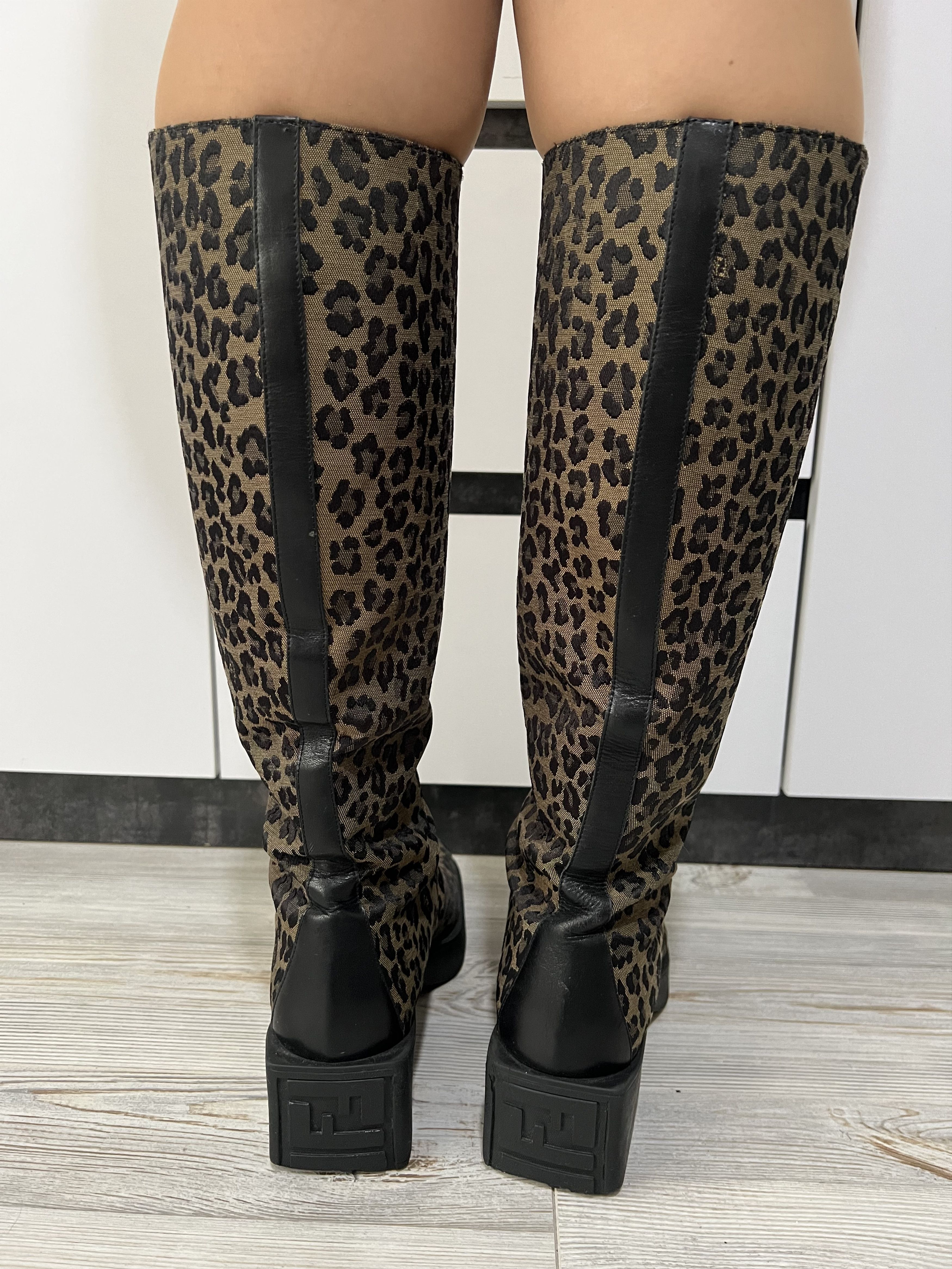 Fendi Fendi Rare Vintage Leopard Print Boots Size 37.5 Size US 6.5 / IT 36.5 - 4 Thumbnail