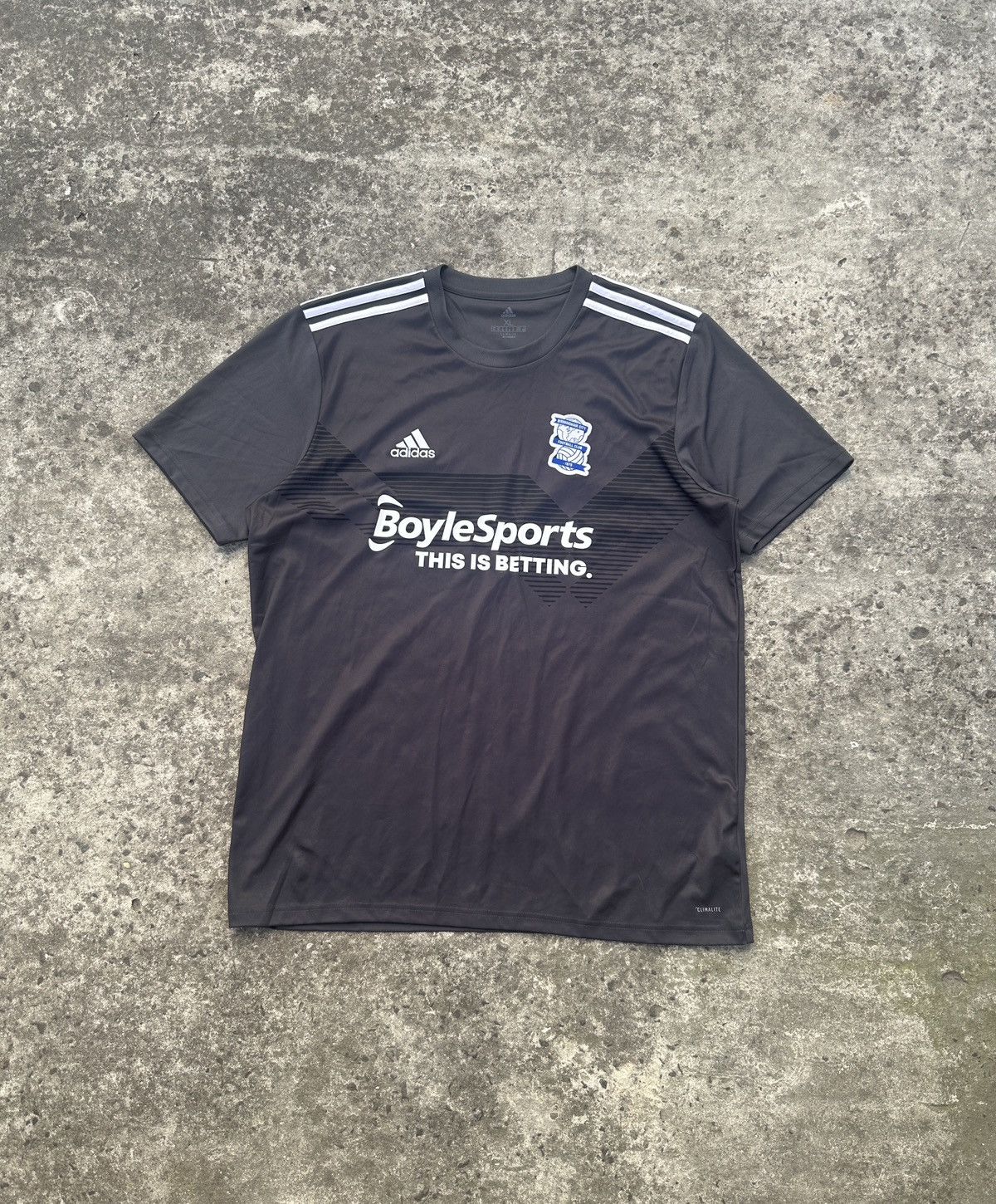 Adidas Adidas Birmingham Soccer Jersey Streetwear Rare Casual XL Size US XL / EU 56 / 4 - 1 Thumbnail