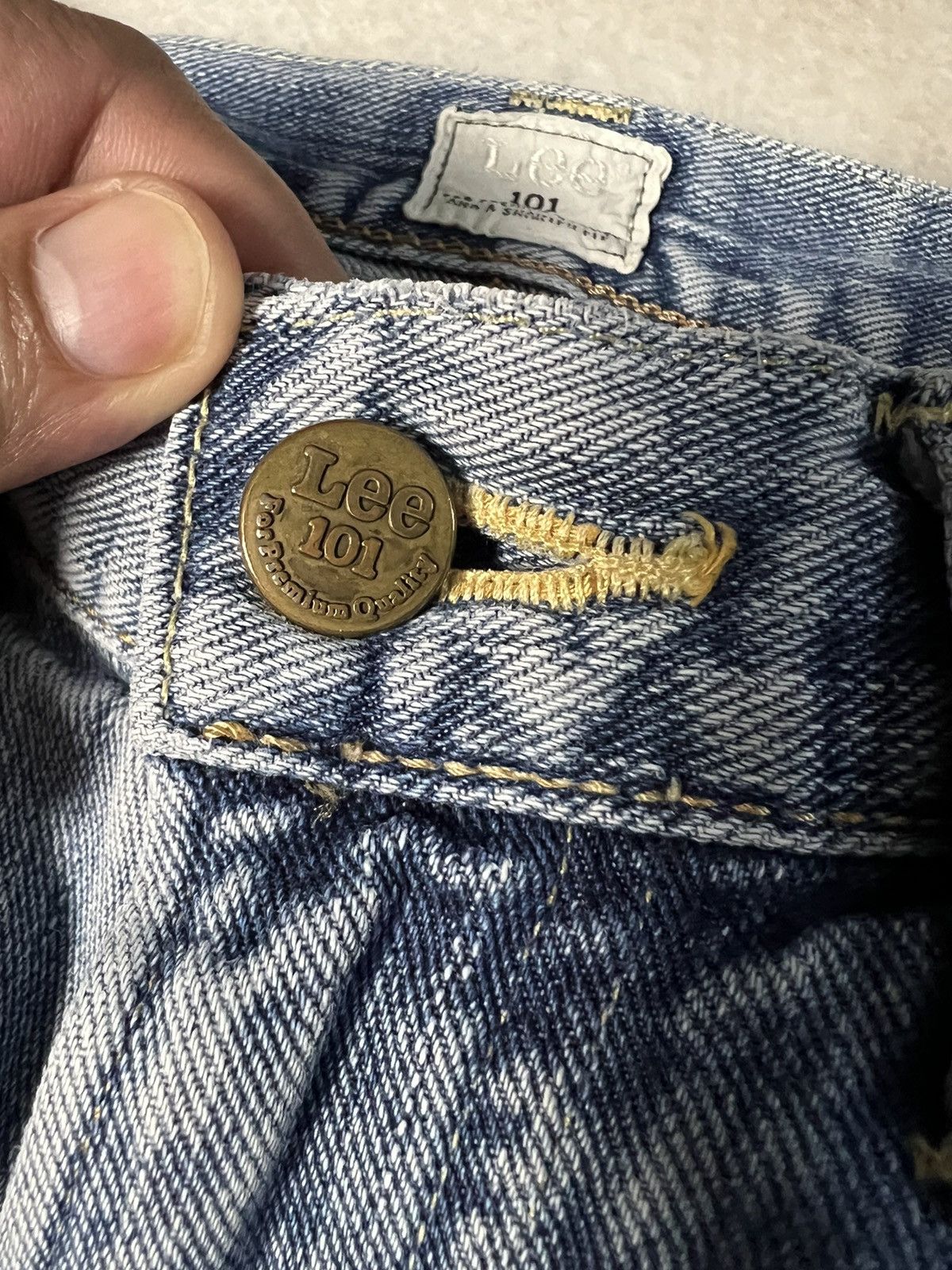 Lee × Vintage Vintage Lee 101 Distressed Light Wash Jeans Size US 29 - 7 Thumbnail