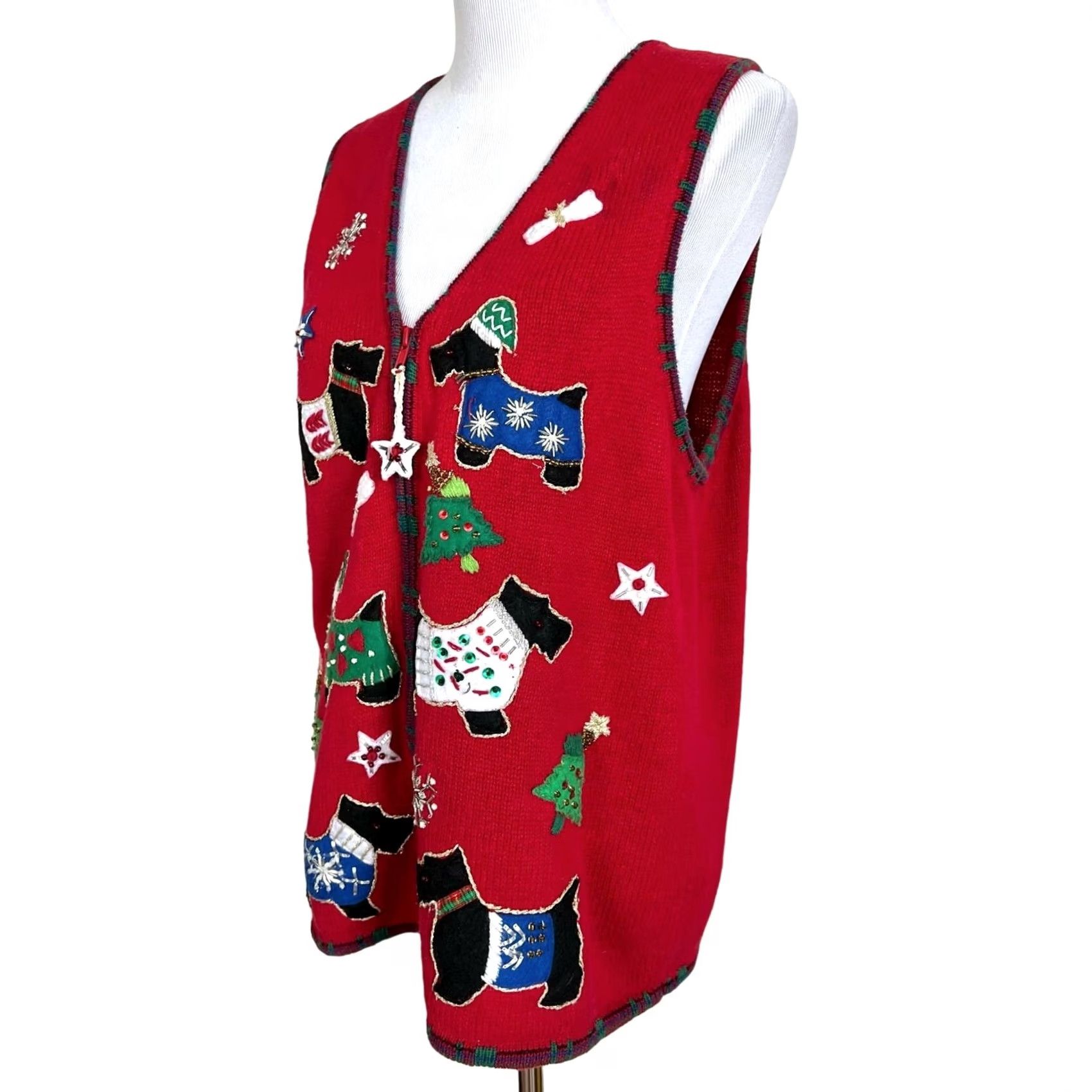 Vintage VINTAGE Heirloom Collectibles Christmas Dogs Embroidered Sequin Beaded V-Neck Vest Women’s Sz M Red Sweater Shirt Size M / US 6-8 / IT 42-44 - 2 Thumbnail