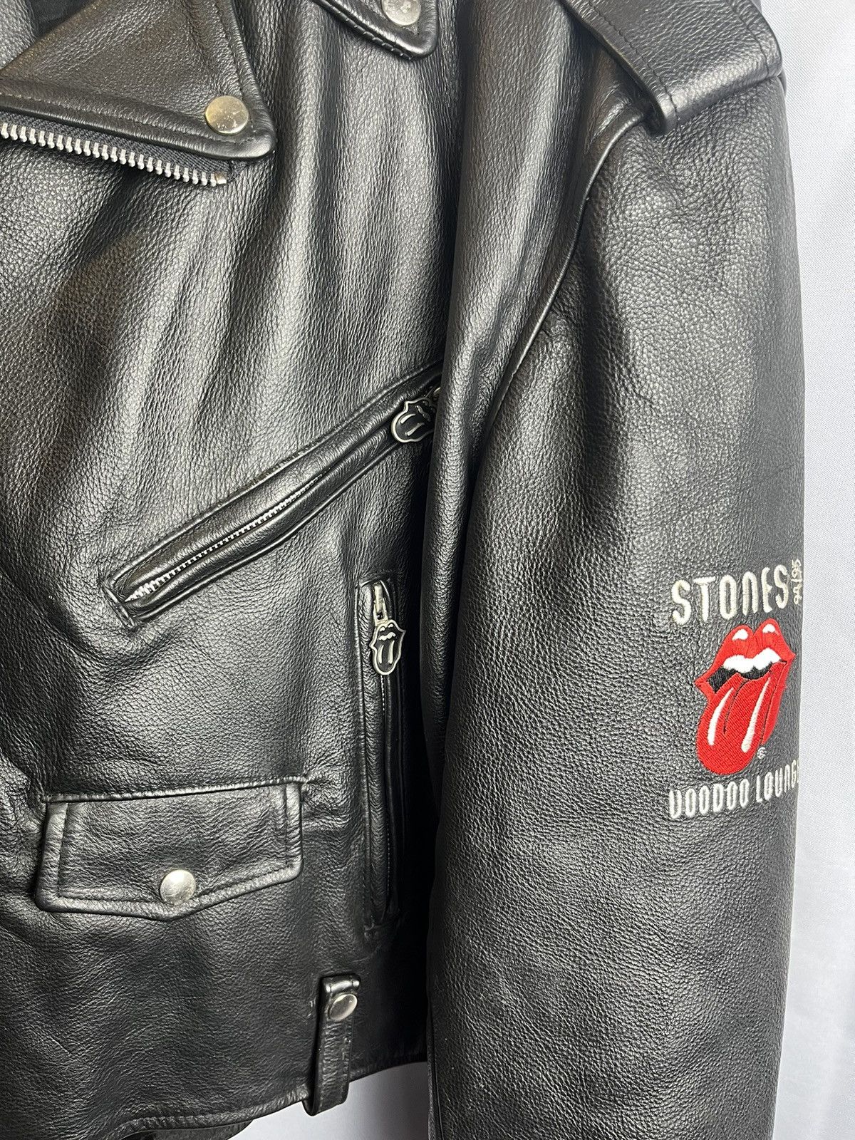 The Rolling Stones × Vintage The Rolling Stones Vintage Voodoo Lounge 94/95 Tour Jacket Size US XL / EU 56 / 4 - 4 Thumbnail