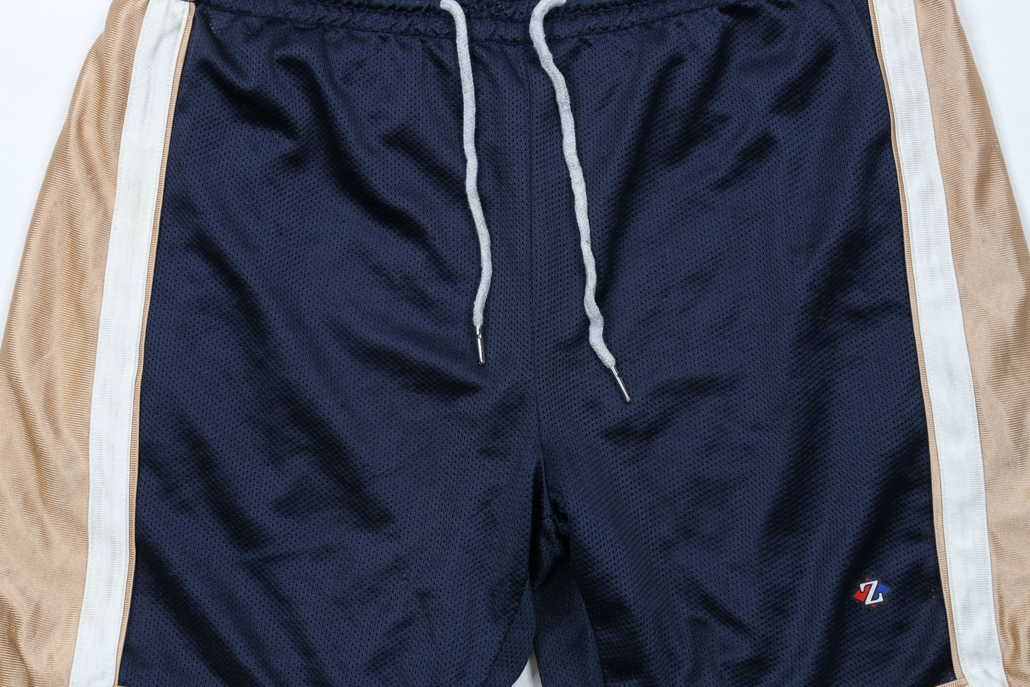 Vintage Vintage 90s Streetwear Reversible Above Knee Gym Shorts Size US 34 / EU 50 - 3 Thumbnail