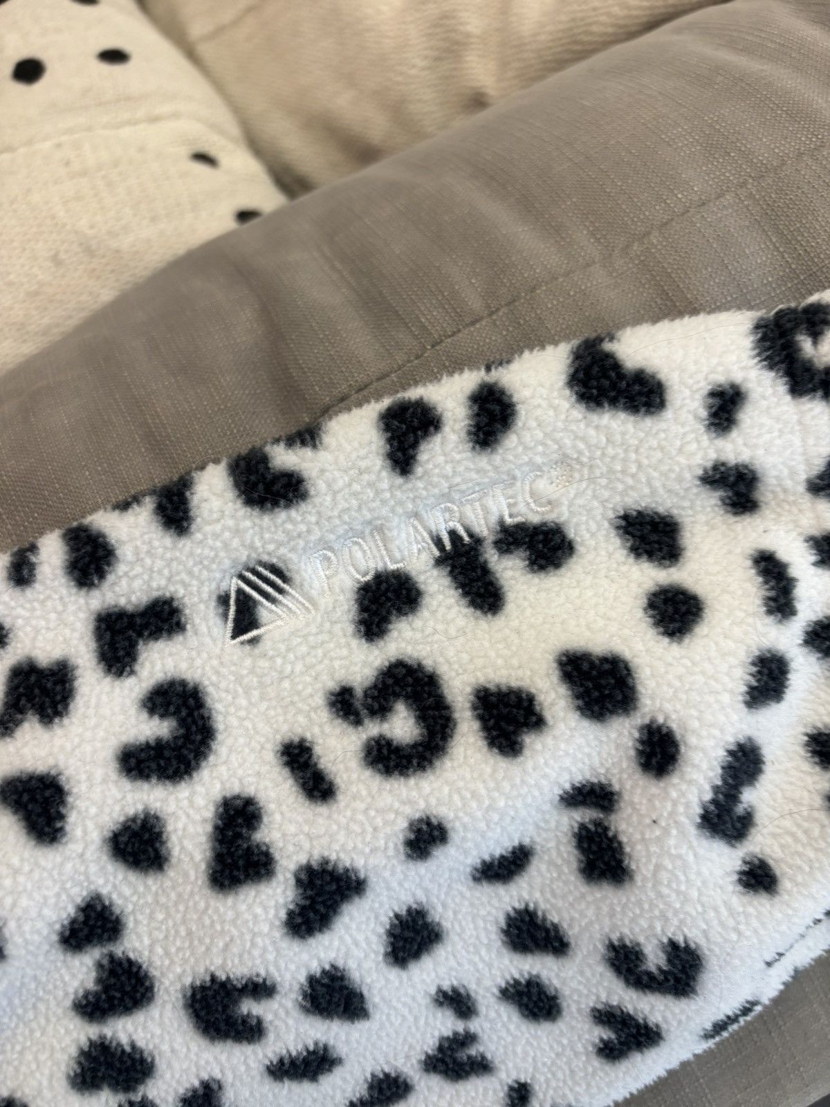 Supreme Supreme x Polar Tech Snow Leopard Size US L / EU 52-54 / 3 - 4 Thumbnail