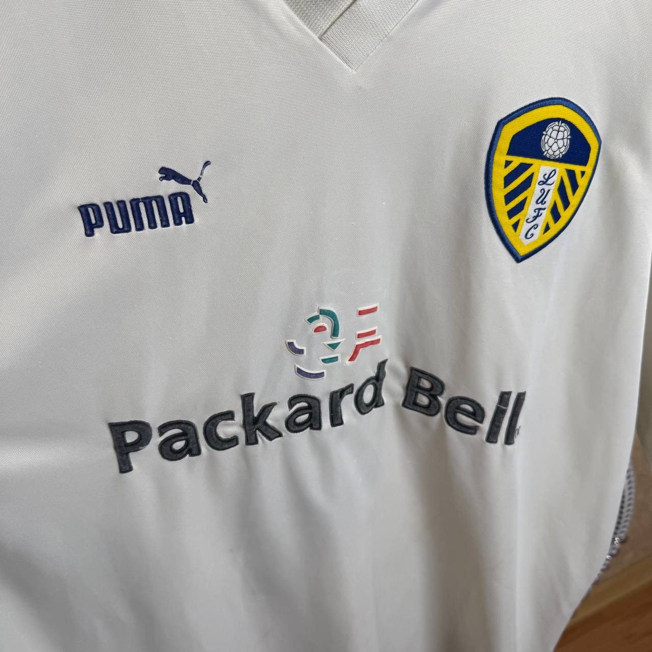 Puma Leeds United Haaland #4 Puma vintage Player Issue Size US L / EU 52-54 / 3 - 7 Thumbnail