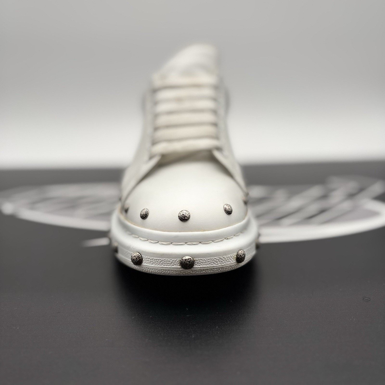 Alexander McQueen Alexander McQueen Oversized Studded ' White Black ' | GREAT! Size US 8 / EU 41 - 6 Thumbnail