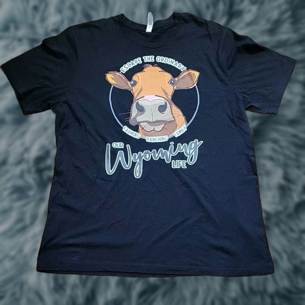 Vintage VINTAGE The Wyoming Life 2XL Mens SS Black Canvas Tshirt New Ranching Farming Size US XXL / EU 58 / 5 - 1 Thumbnail