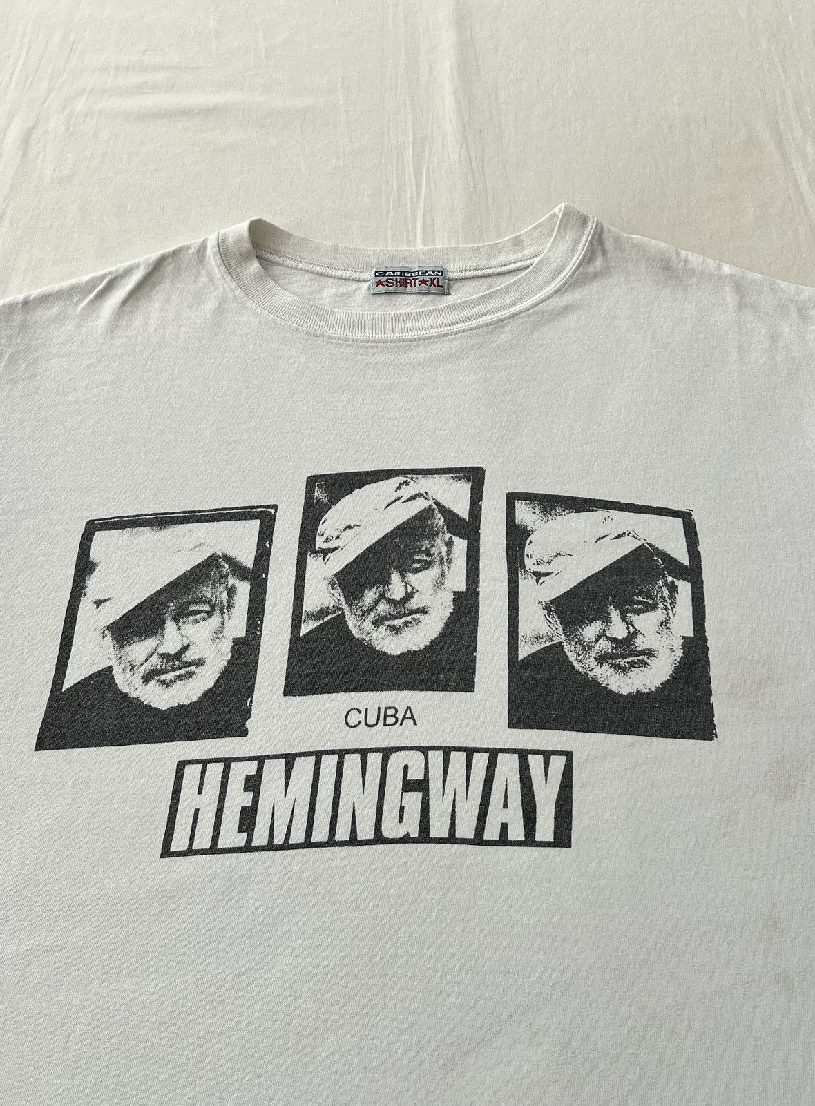 Vintage Vintage Ernest Hemingway Cuba White T-shirt Size US XL / EU 56 / 4 - 3 Thumbnail