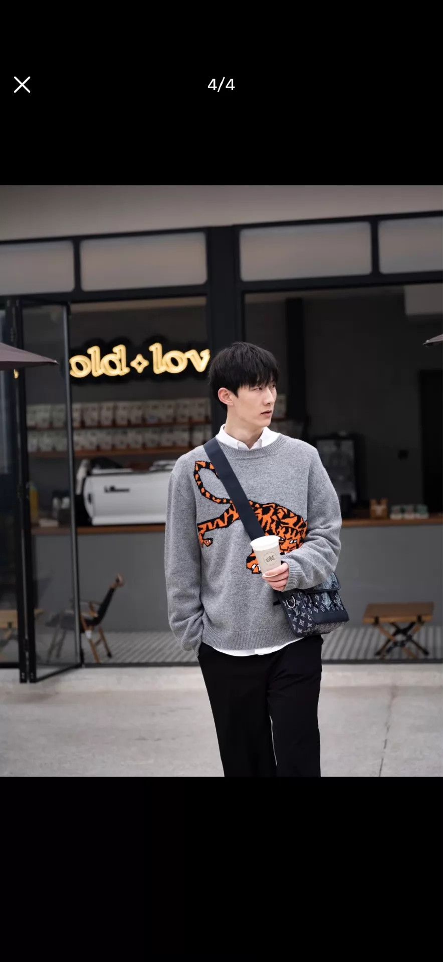Louis Vuitton LV Sweater New With Tags Size US M / EU 48-50 / 2 - 6 Thumbnail