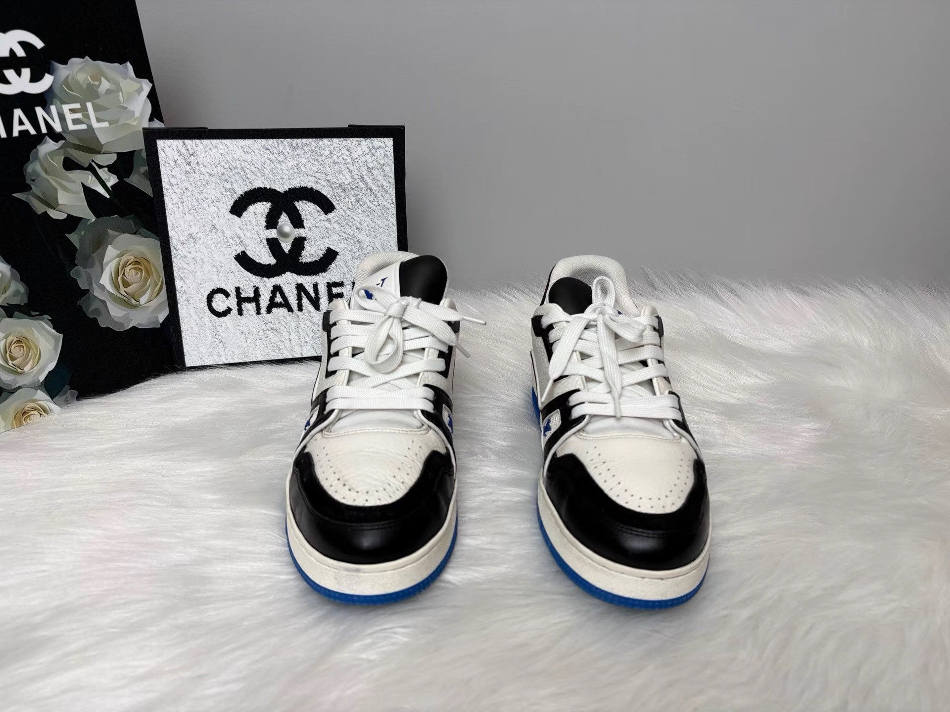Louis Vuitton Louis Vuitton Fragment 2.0 Black Blue Low Sneakers K36 Size US 6 / EU 39 - 2 Thumbnail