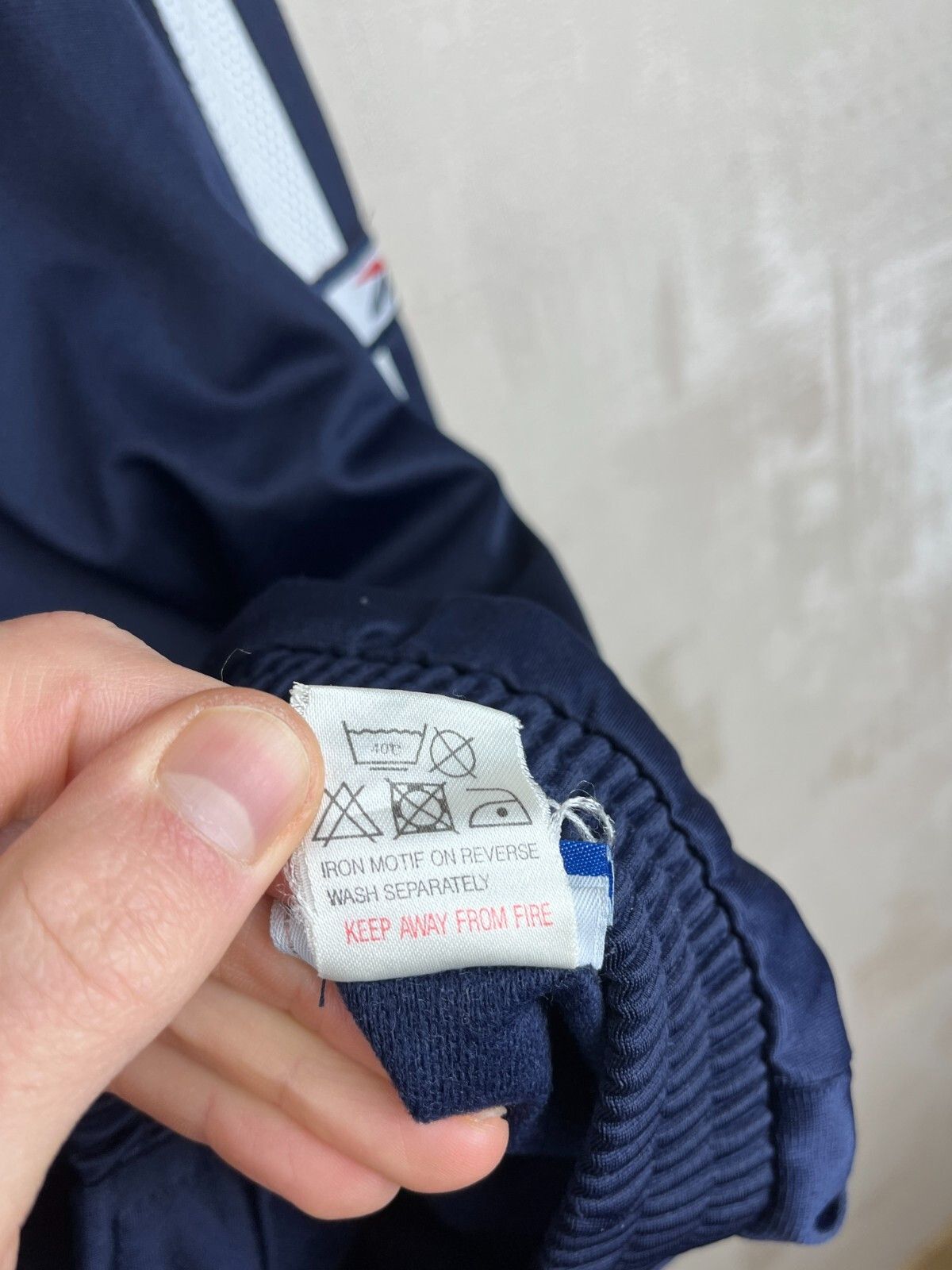 Reebok 90's Reebok Vintage Track Jacket Full Zip Size US L / EU 52-54 / 3 - 16 Thumbnail