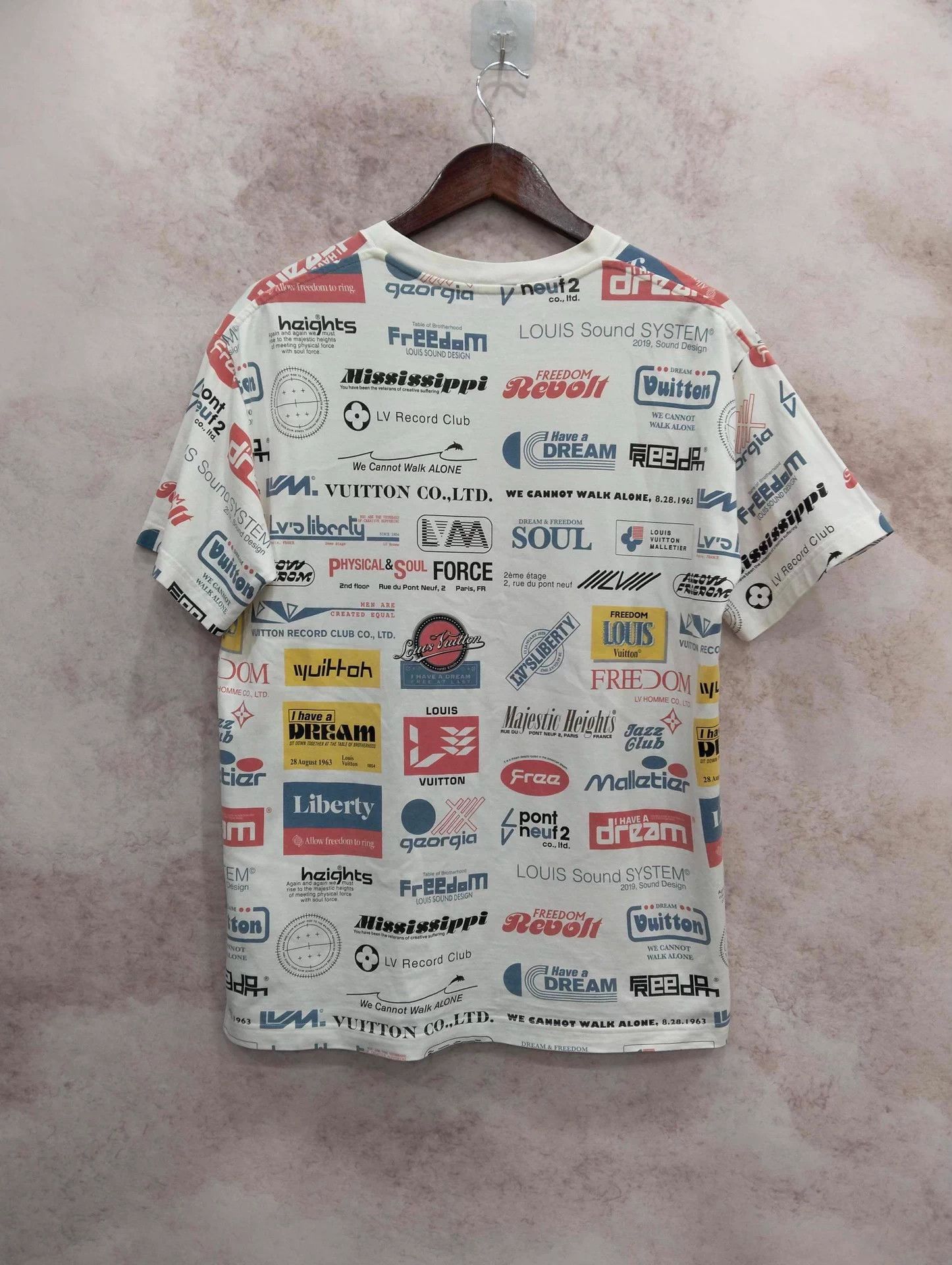 Louis Vuitton LV T-shirt M Size US M / EU 48-50 / 2 - 2 Thumbnail