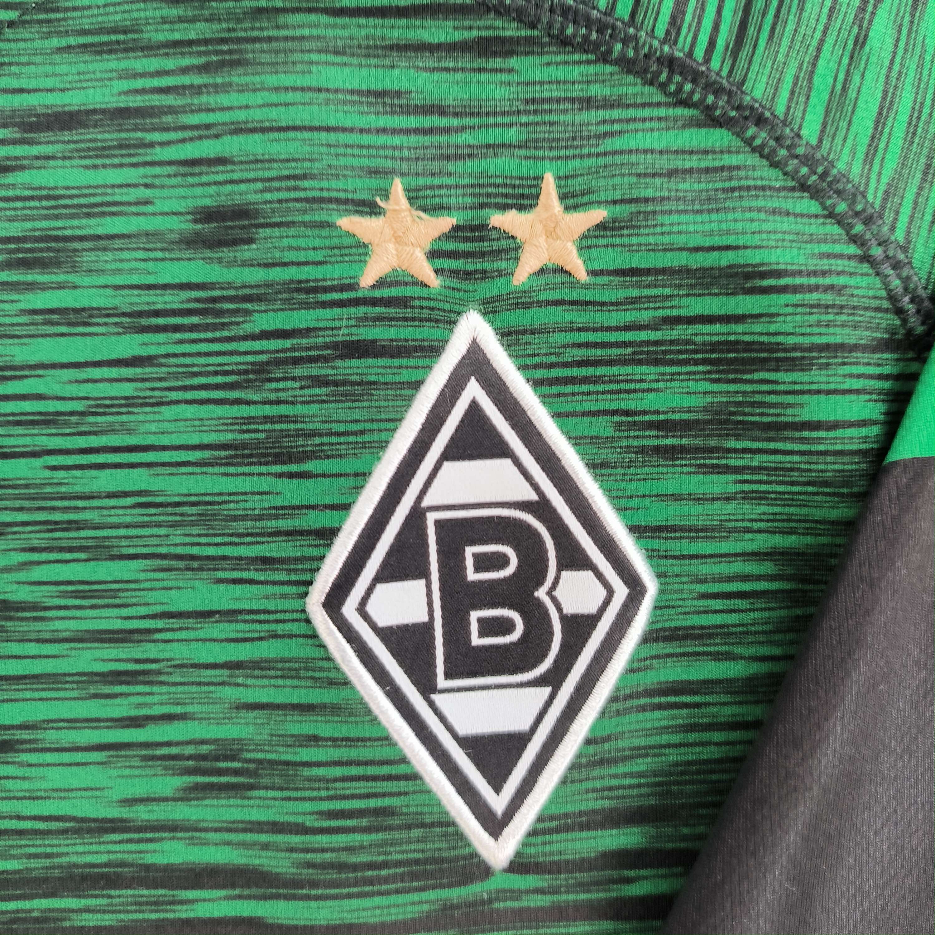 Puma SIGNED Borussia Mönchengladbach 18-19 Plea football jersey L Size US L / EU 52-54 / 3 - 4 Thumbnail