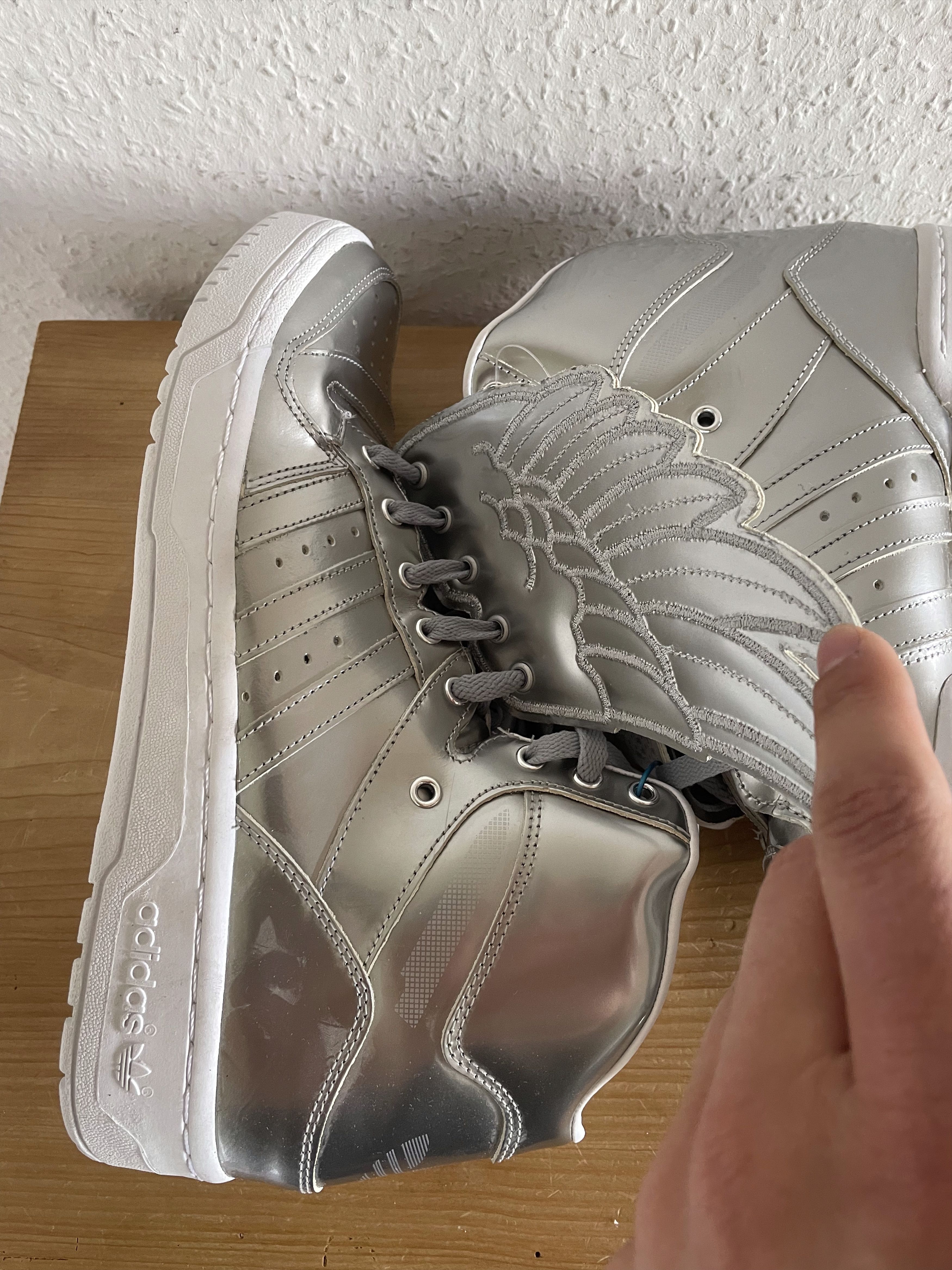 Adidas × Jeremy Scott Wings 1.0 Silver Metallic Size US 11 / EU 44 - 9 Thumbnail