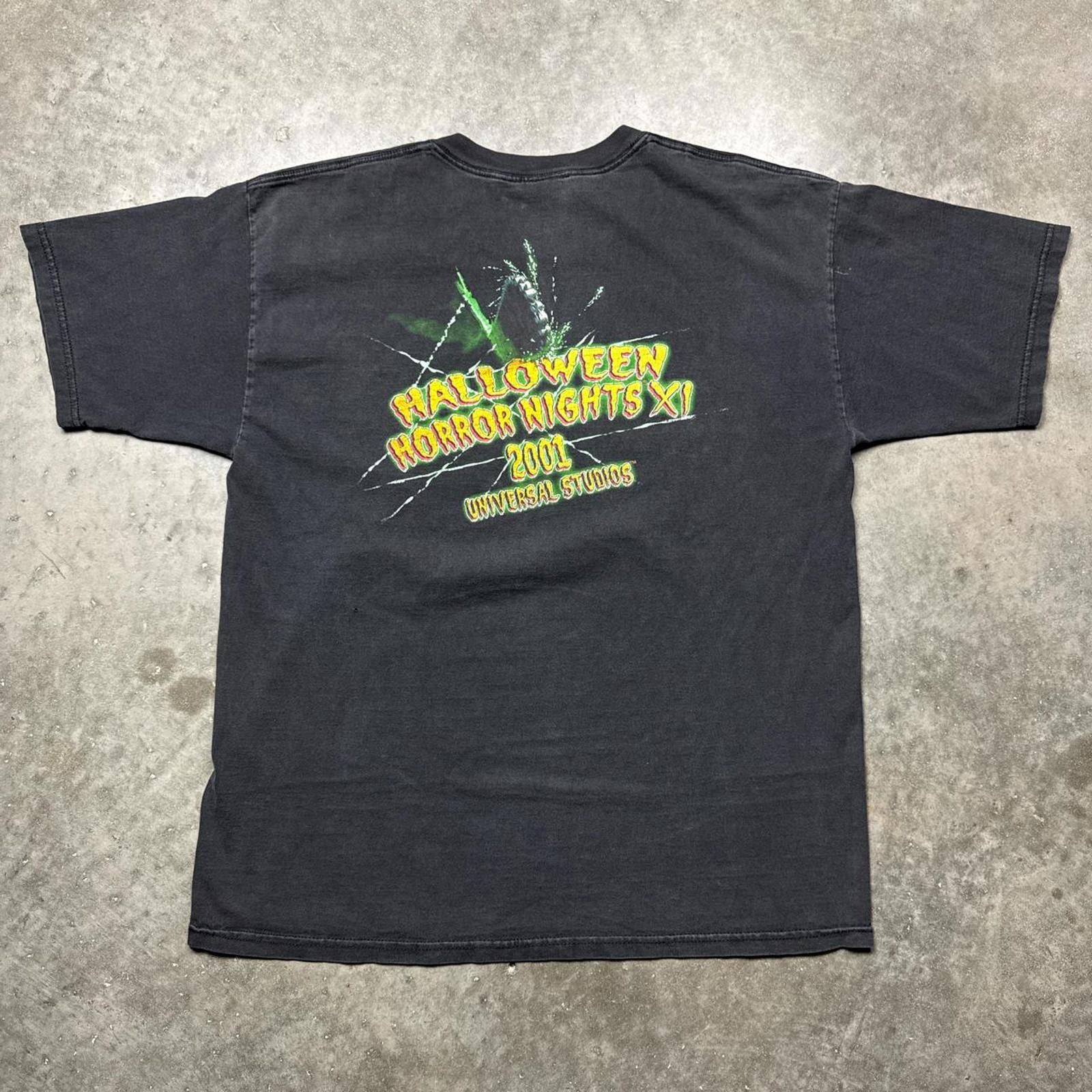 Other Halloween Horror Nights 2001 Y2k "I See You" Zombie T-Shirt Size US XL / EU 56 / 4 - 2 Thumbnail