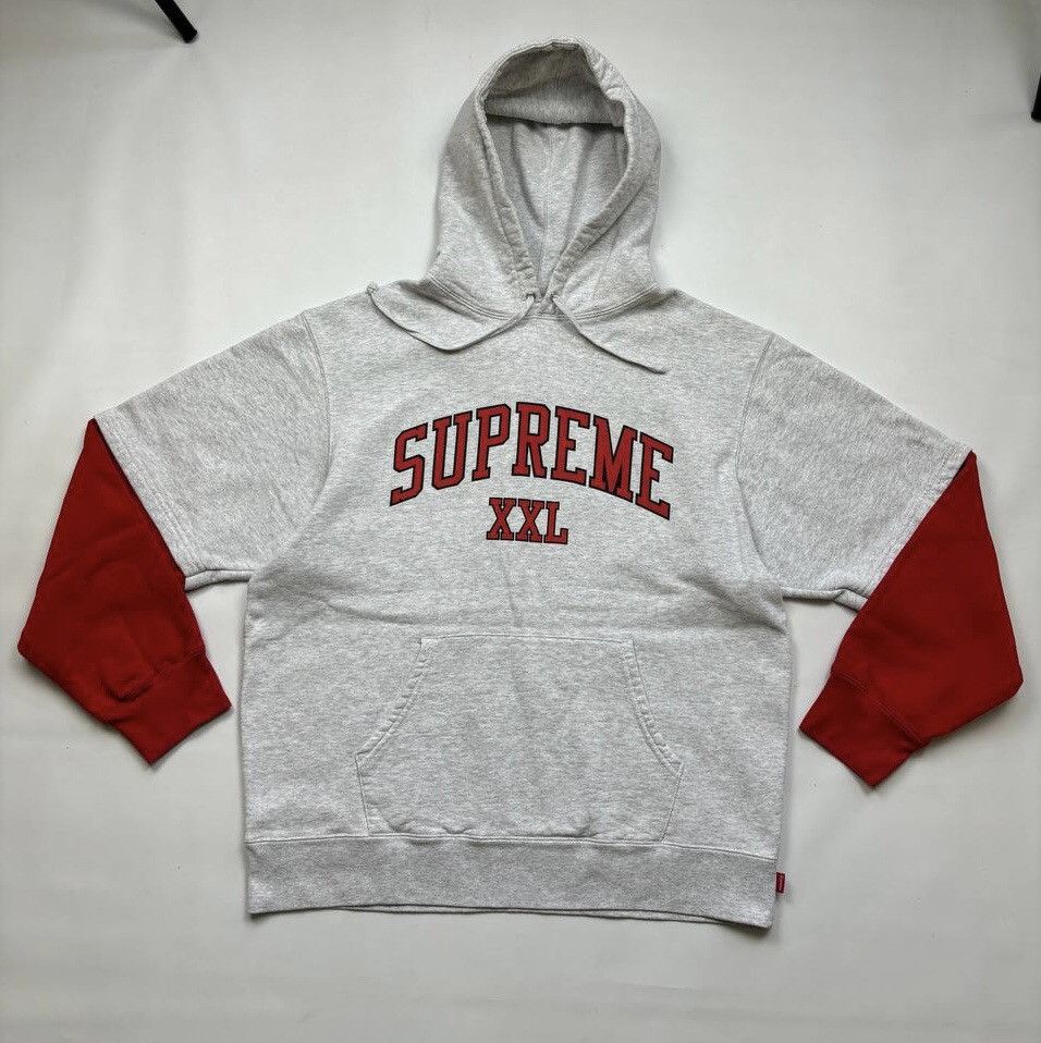 image of Hoodie Supreme With A Large Logo, Oversized L in Grey, Men's