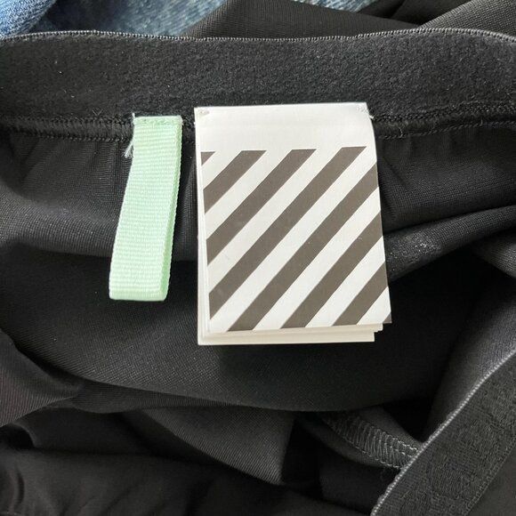 Off-White Off-White 2019 Knee Length Active Leggings Shorts Virgil Abh Size 27" / US 4 / IT 40 - 13 Thumbnail